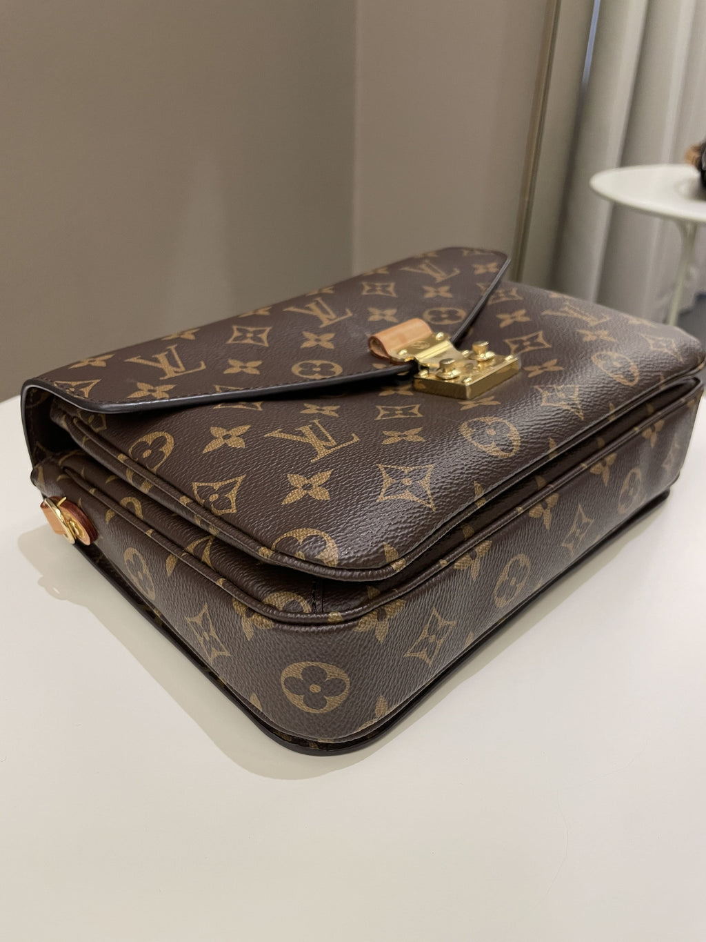 Louis Vuitton Pochette Metis Classic Monogram
