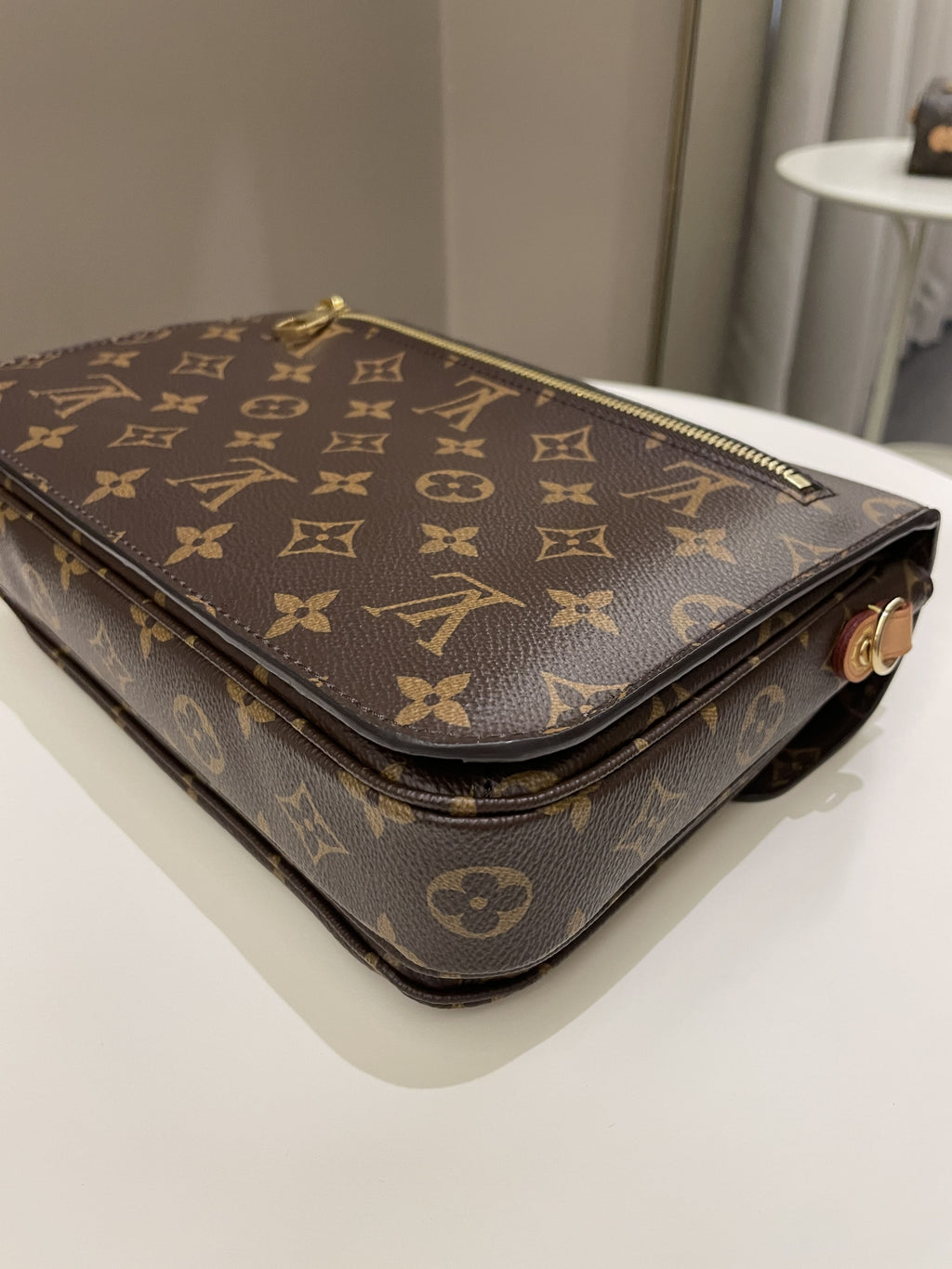 Louis Vuitton Pochette Metis Classic Monogram