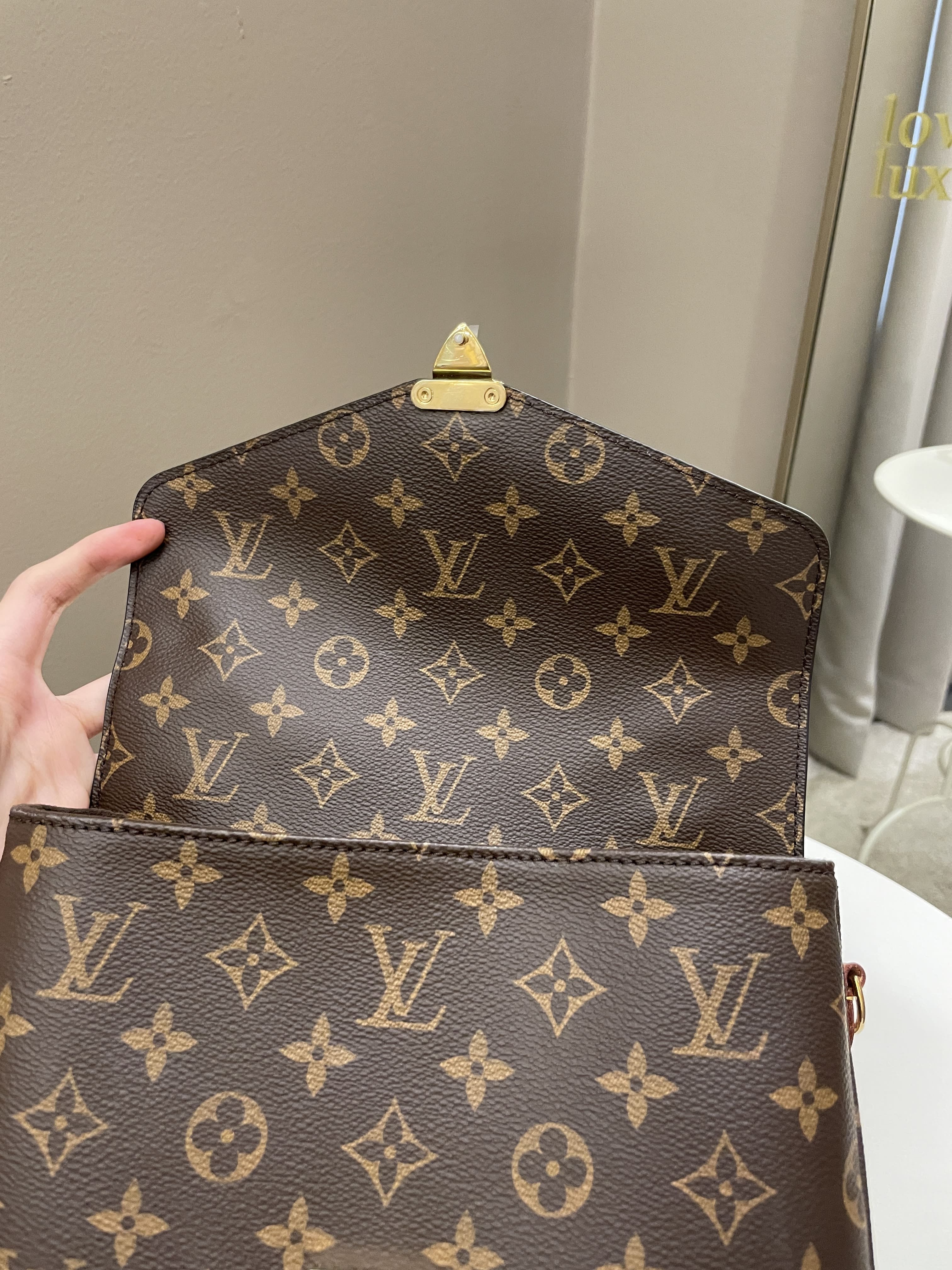 Louis Vuitton Pochette Metis Classic Monogram