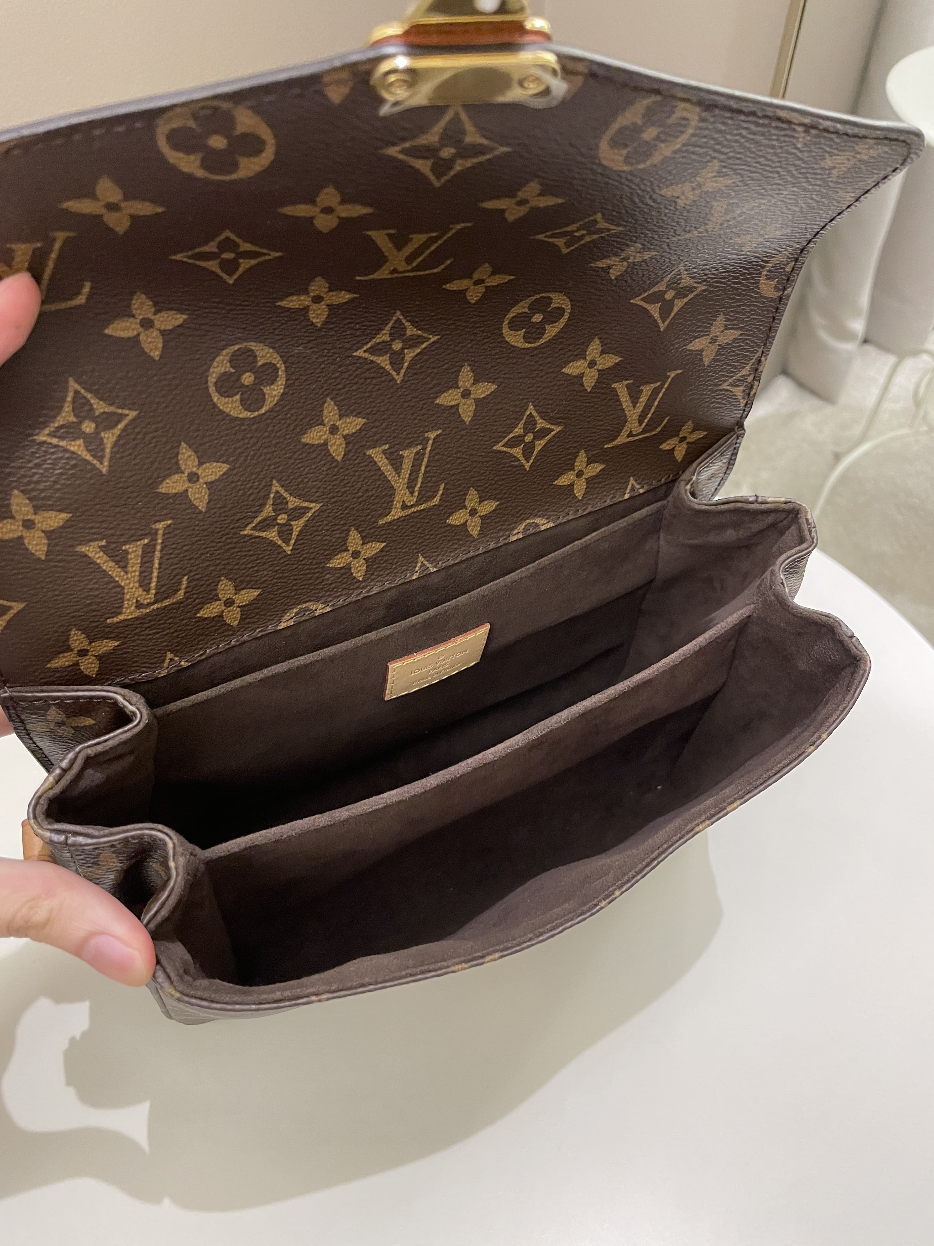Louis Vuitton Pochette Metis Classic Monogram