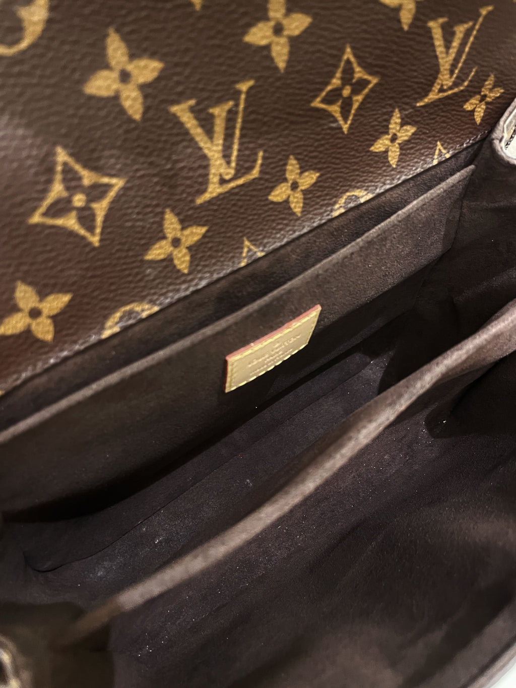 Louis Vuitton Pochette Metis Classic Monogram