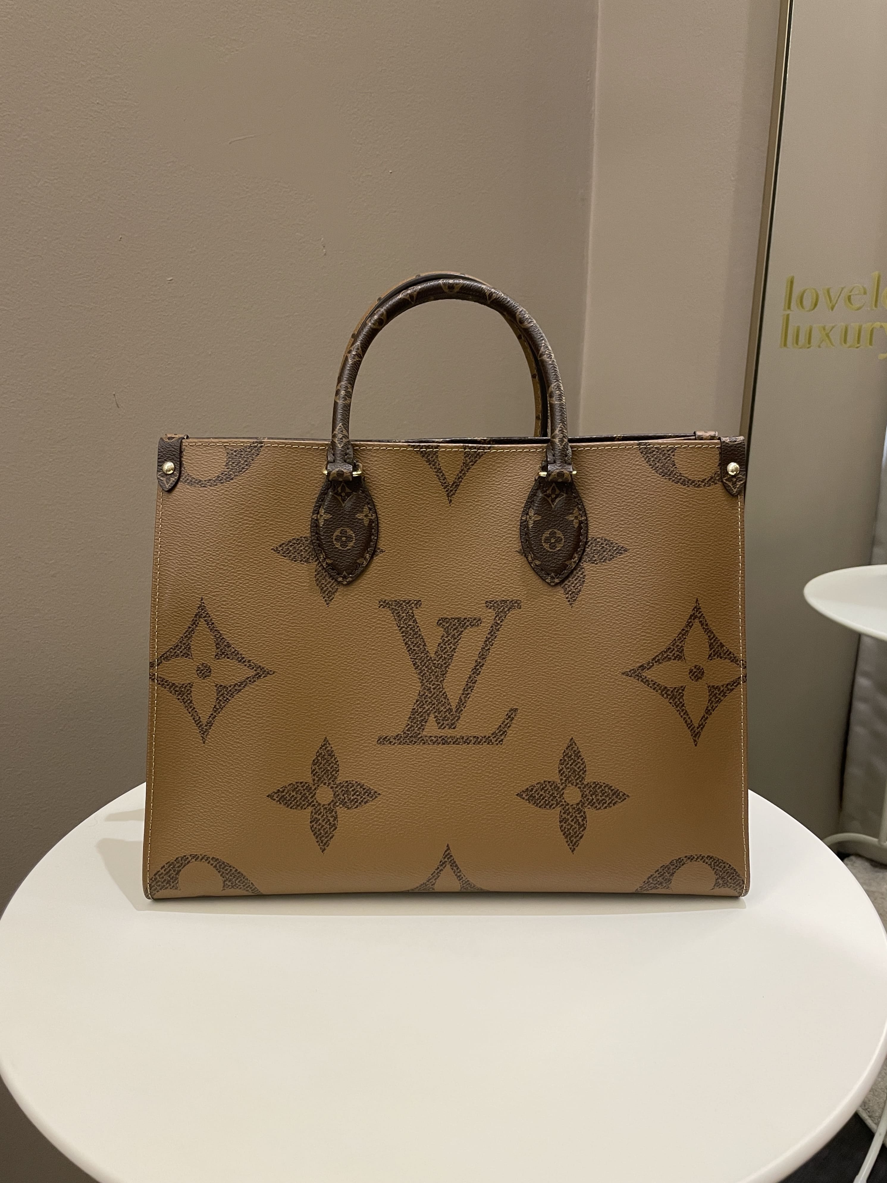 Louis Vuitton Onthego Tote MM Reversed Monogram