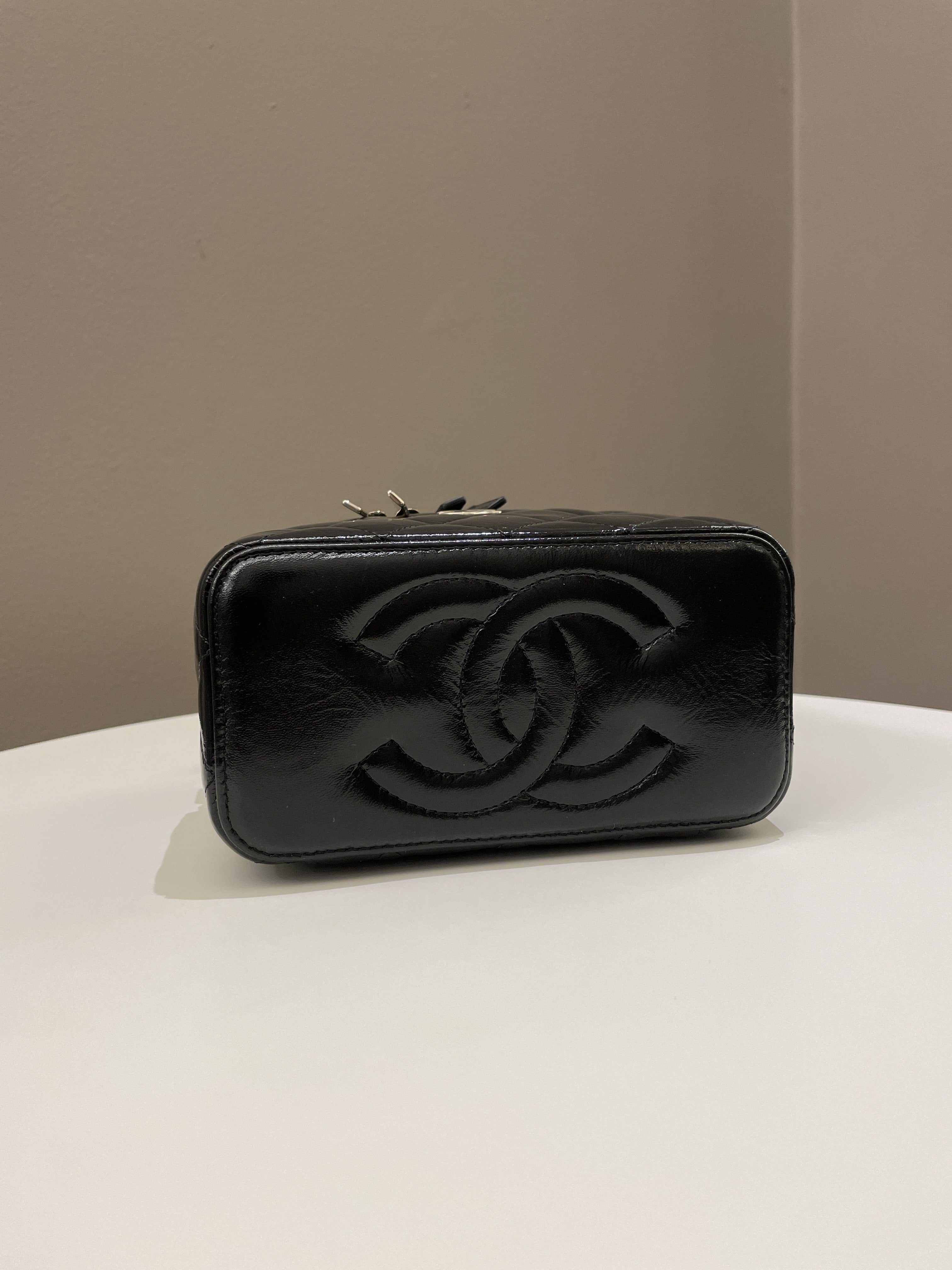Chanel 22B Top Handle Tall Vanity Black Patent