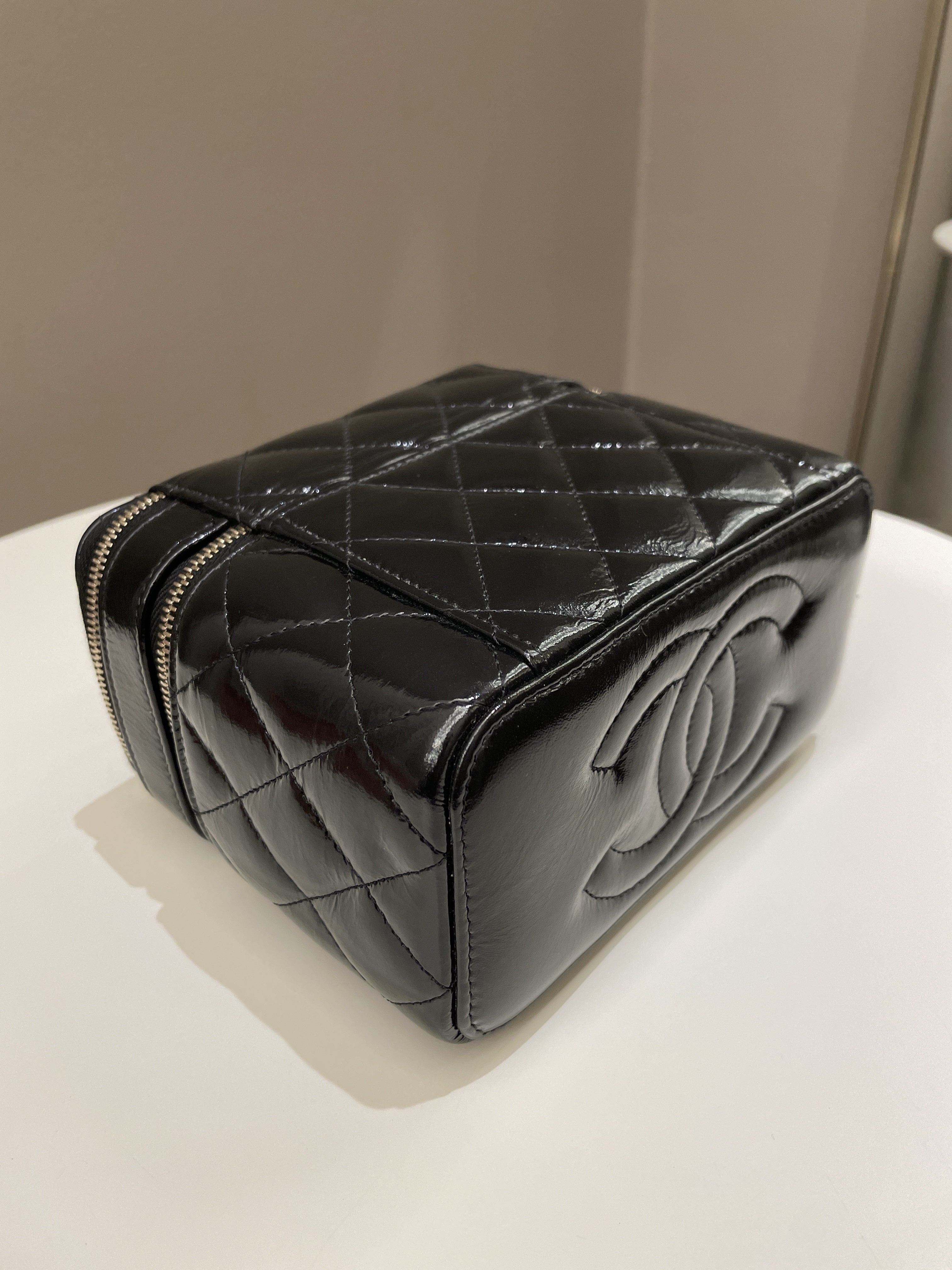 Chanel 22B Top Handle Tall Vanity Black Patent