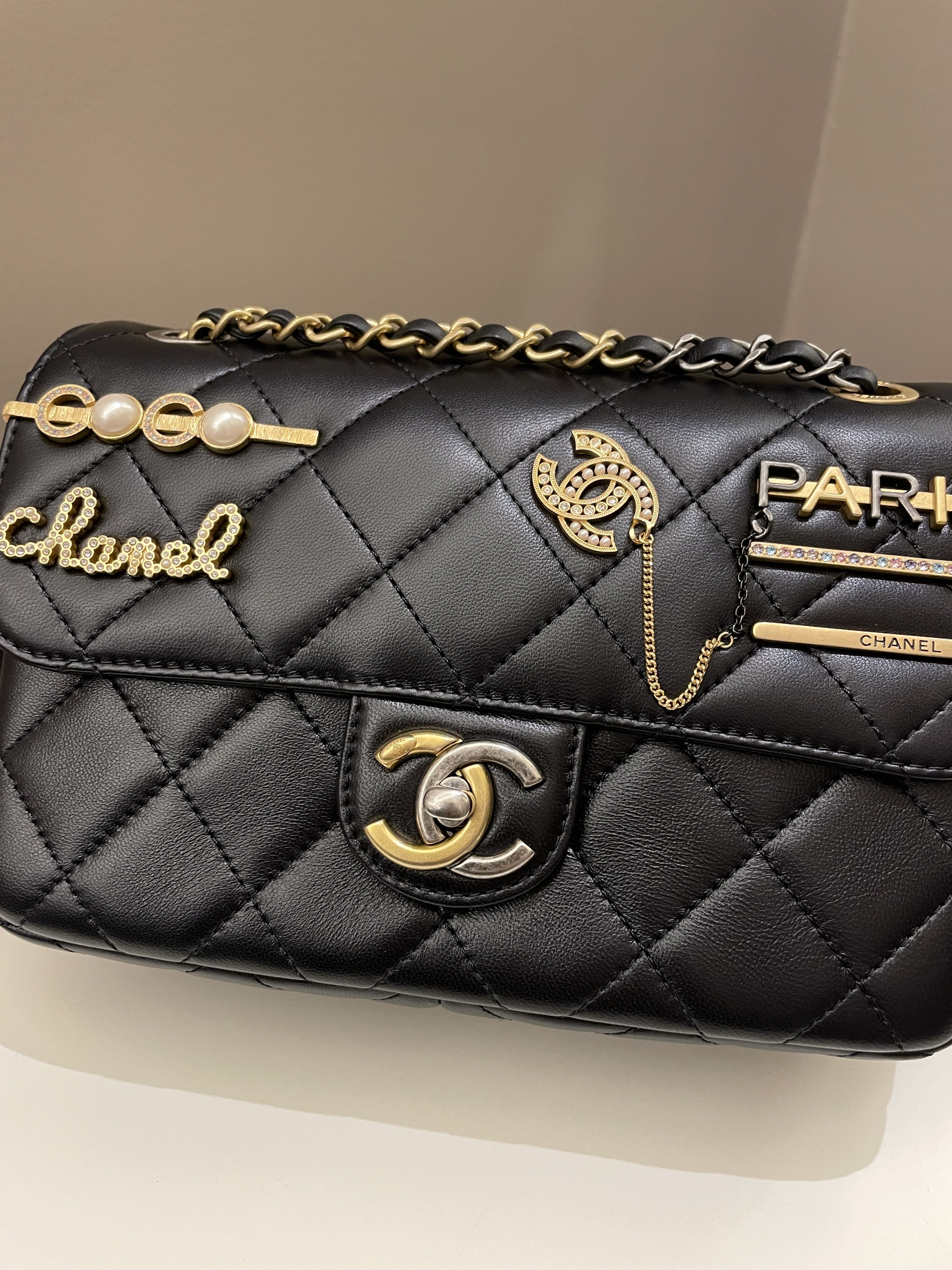 Chanel 22C Coco Pearl Signature Flap Black Lambskin