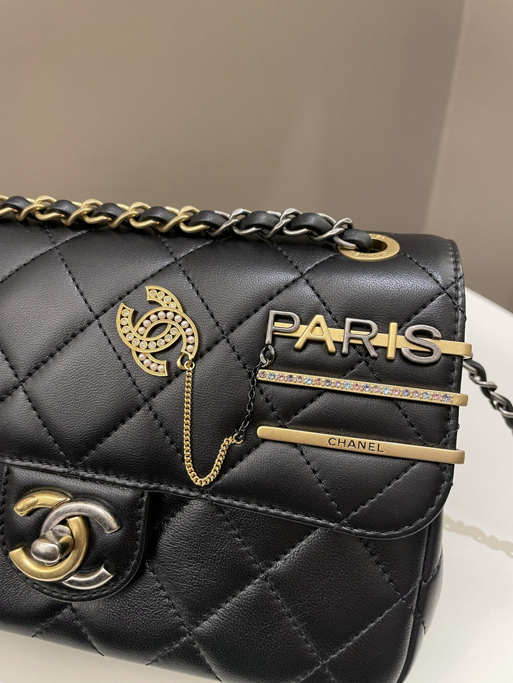 Chanel 22C Coco Pearl Signature Flap Black Lambskin