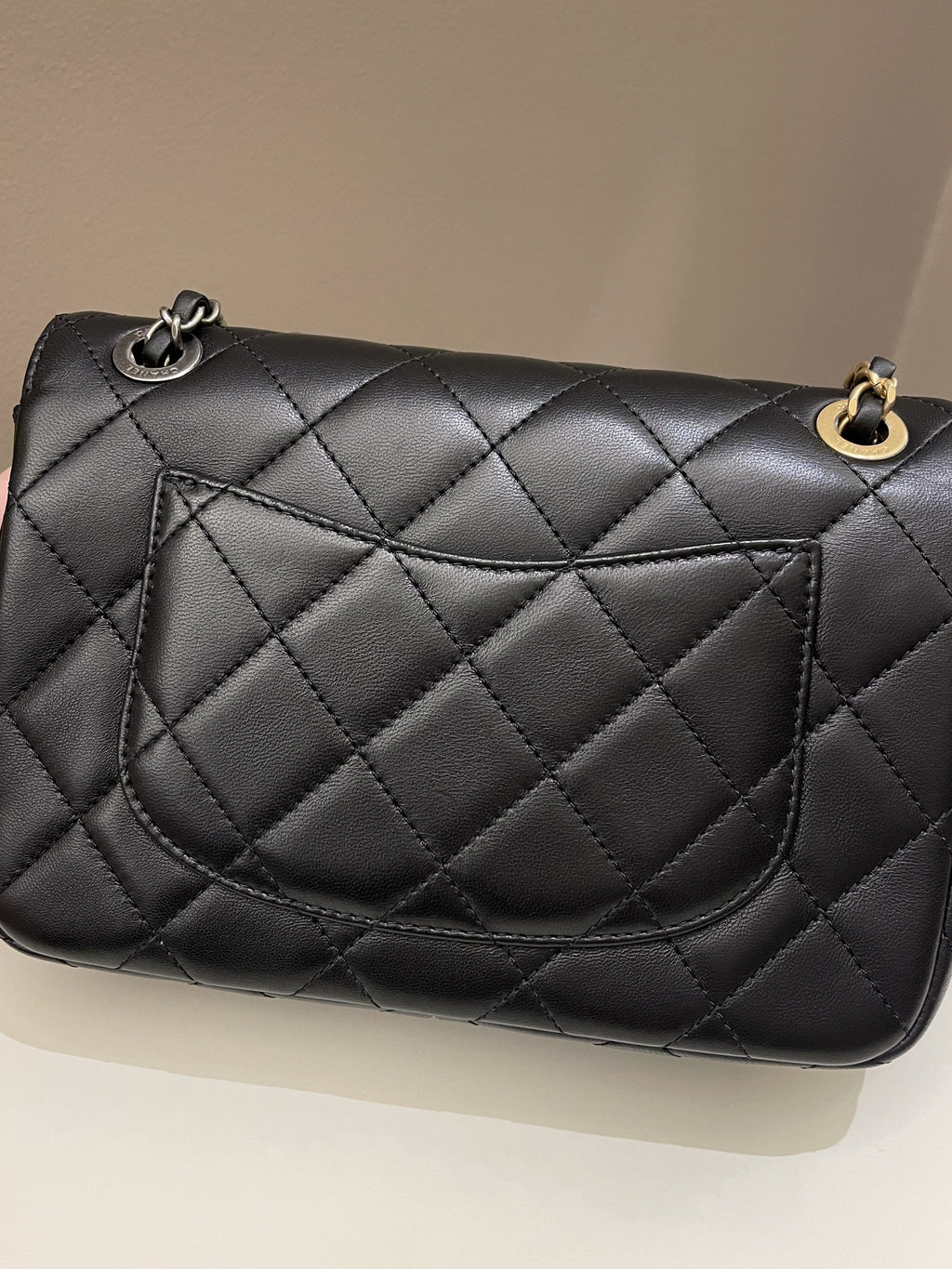 Chanel 22C Coco Pearl Signature Flap Black Lambskin