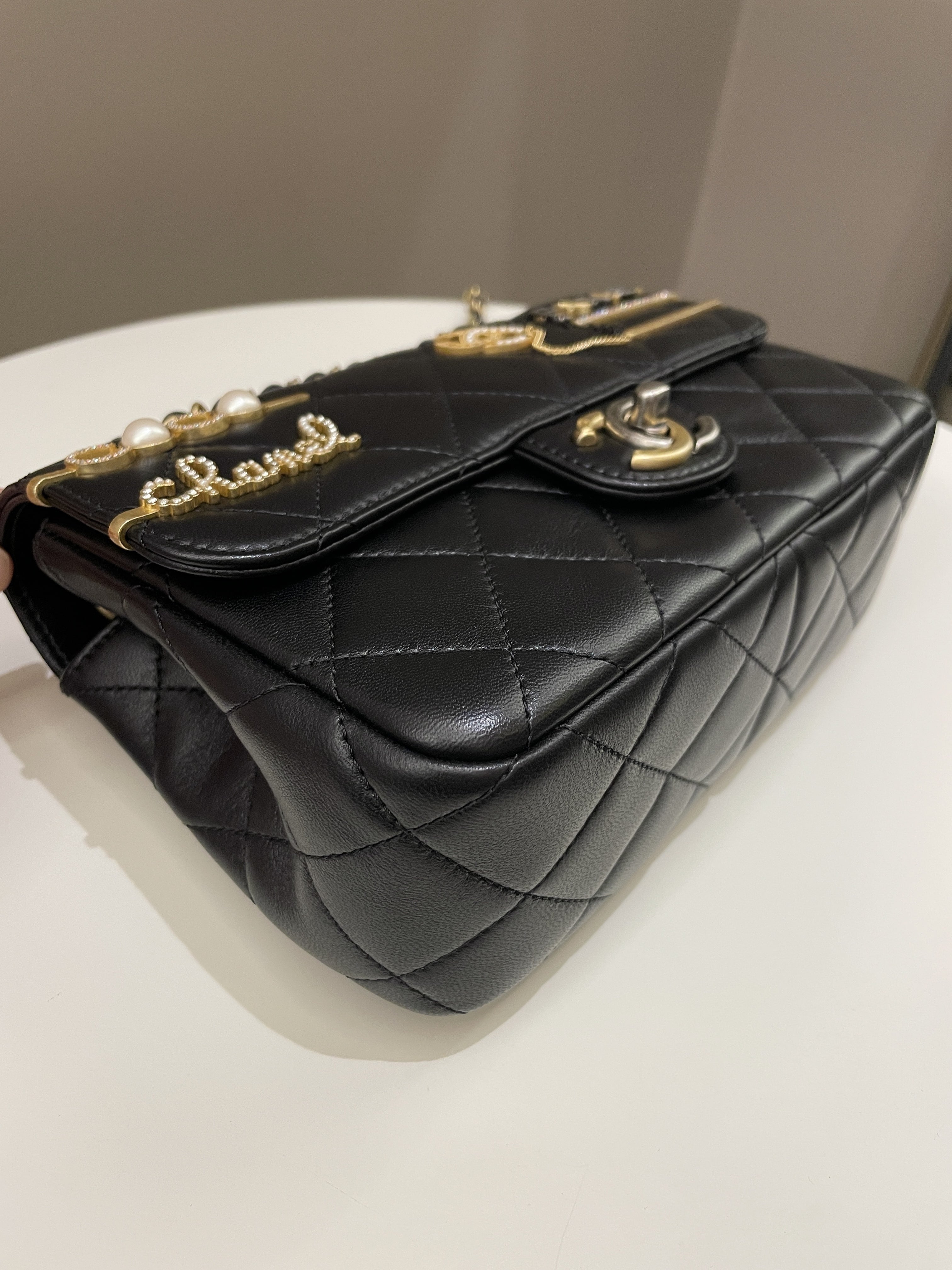 Chanel 22C Coco Pearl Signature Flap Black Lambskin