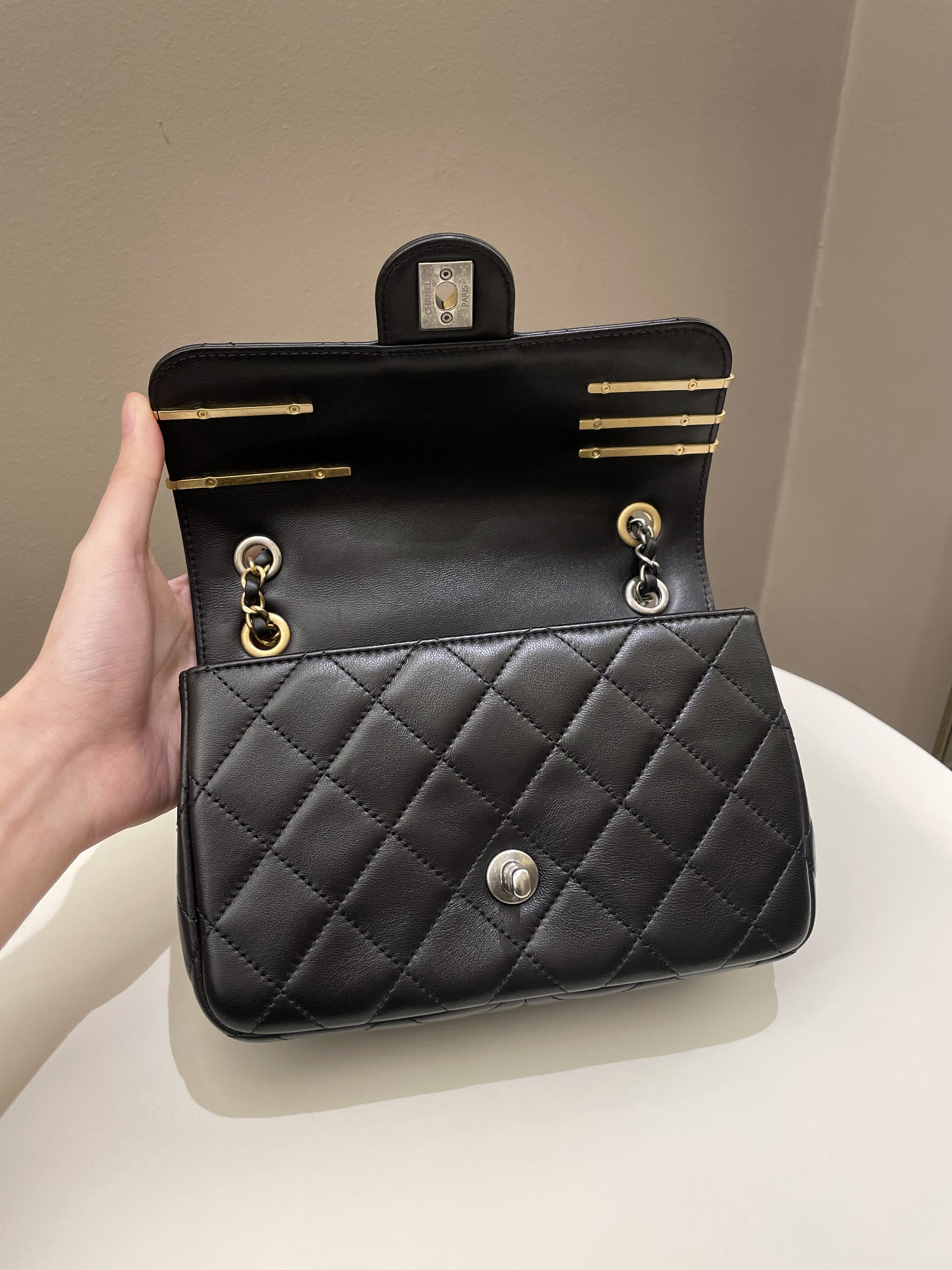 Chanel 22C Coco Pearl Signature Flap Black Lambskin