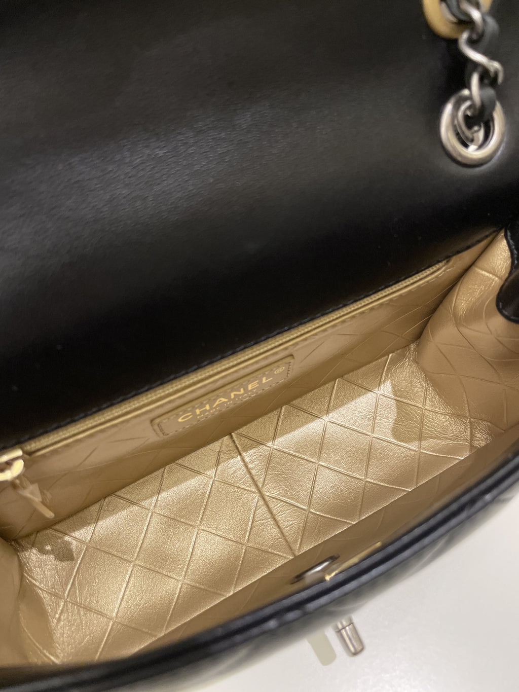 Chanel 22C Coco Pearl Signature Flap Black Lambskin