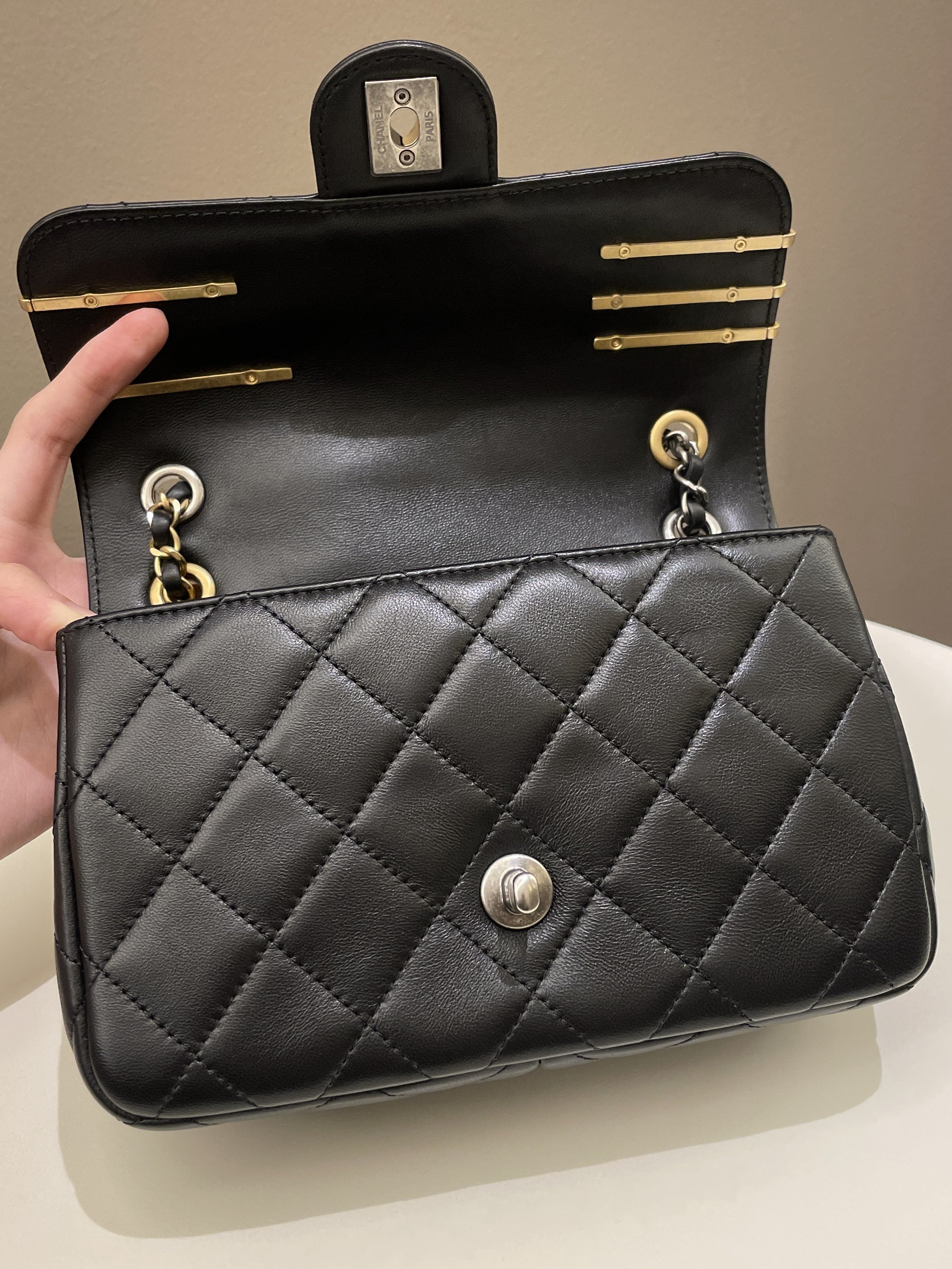 Chanel 22C Coco Pearl Signature Flap Black Lambskin