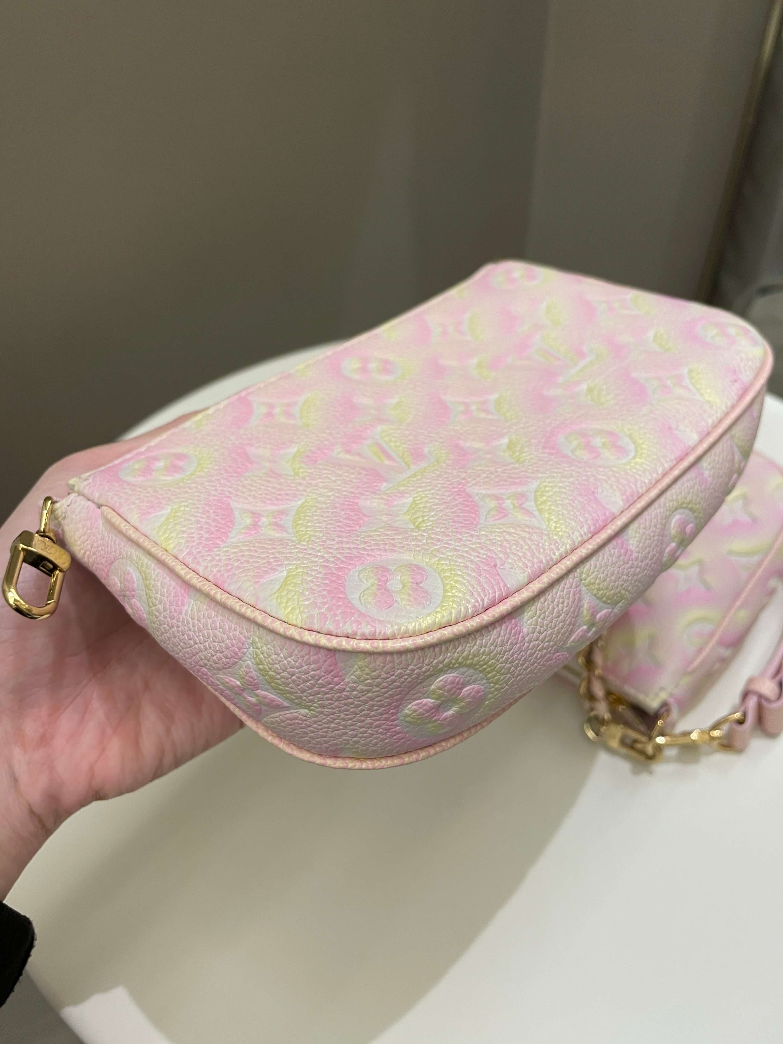 Louis Vuitton Multi Pochette Accesorries Stardust Pink