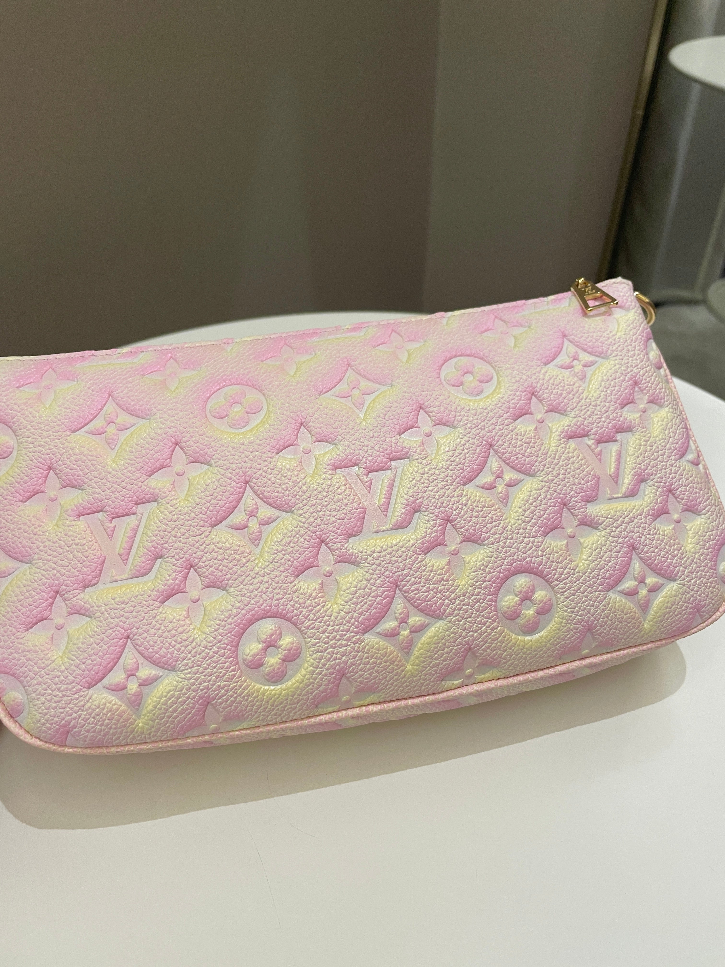 Louis Vuitton Multi Pochette Accesorries Stardust Pink