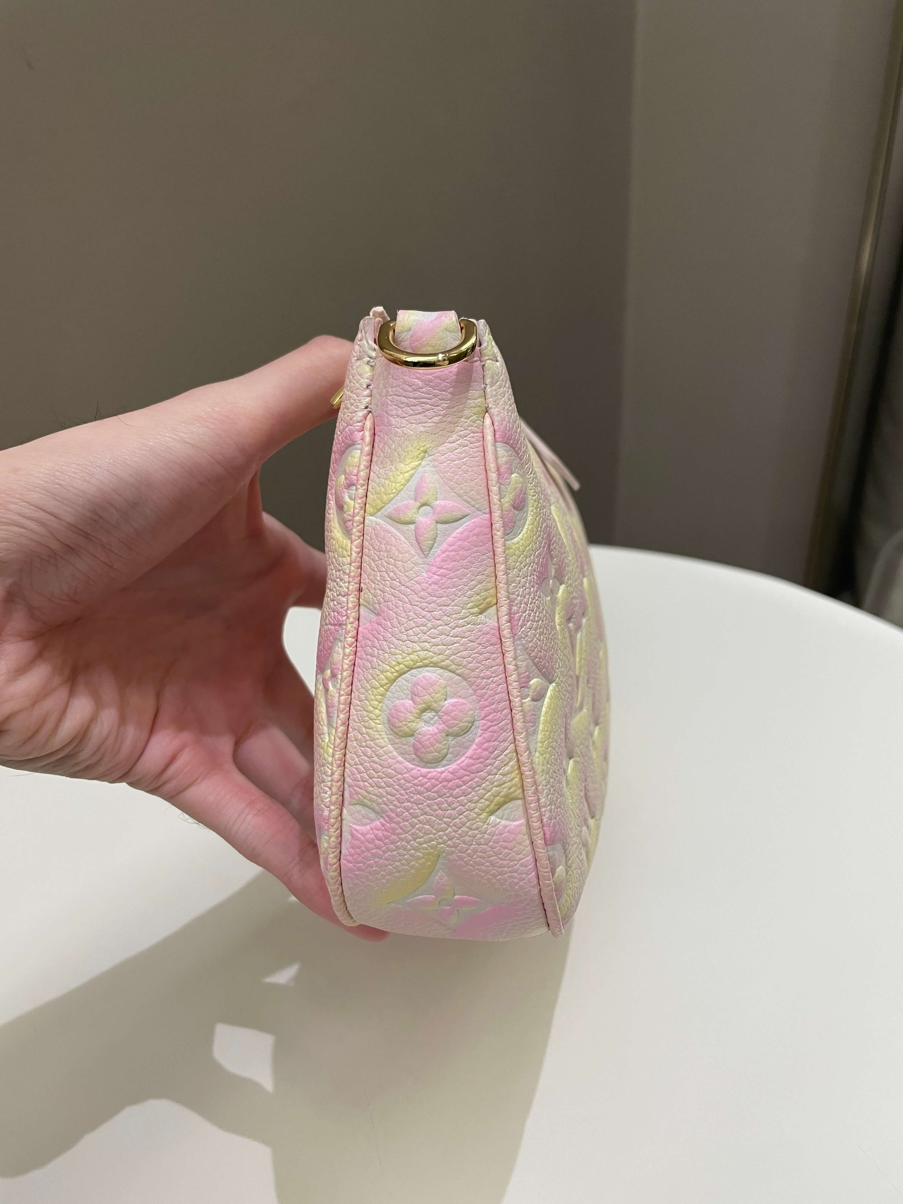 Louis Vuitton Multi Pochette Accesorries Stardust Pink