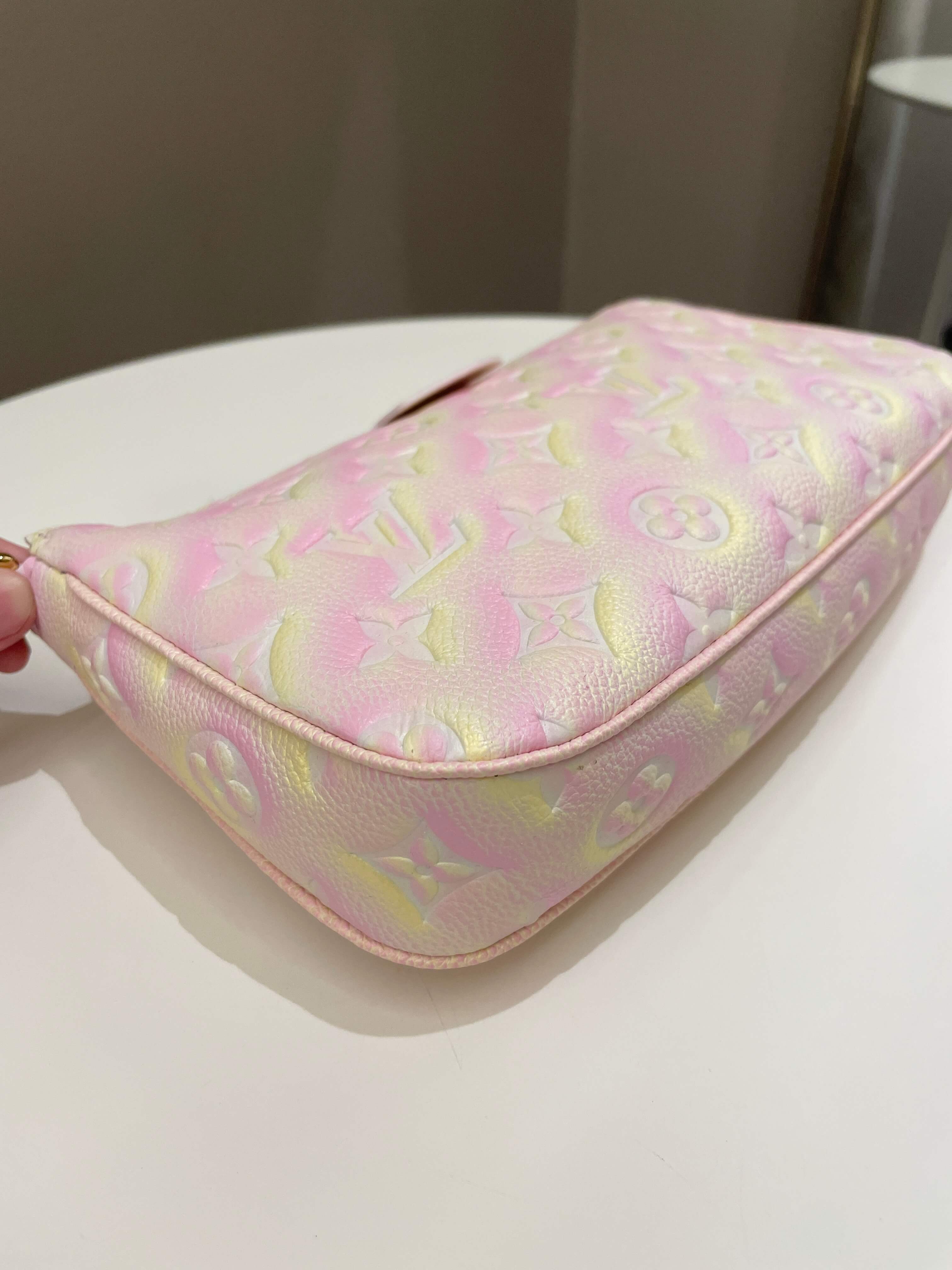 Louis Vuitton Multi Pochette Accesorries Stardust Pink
