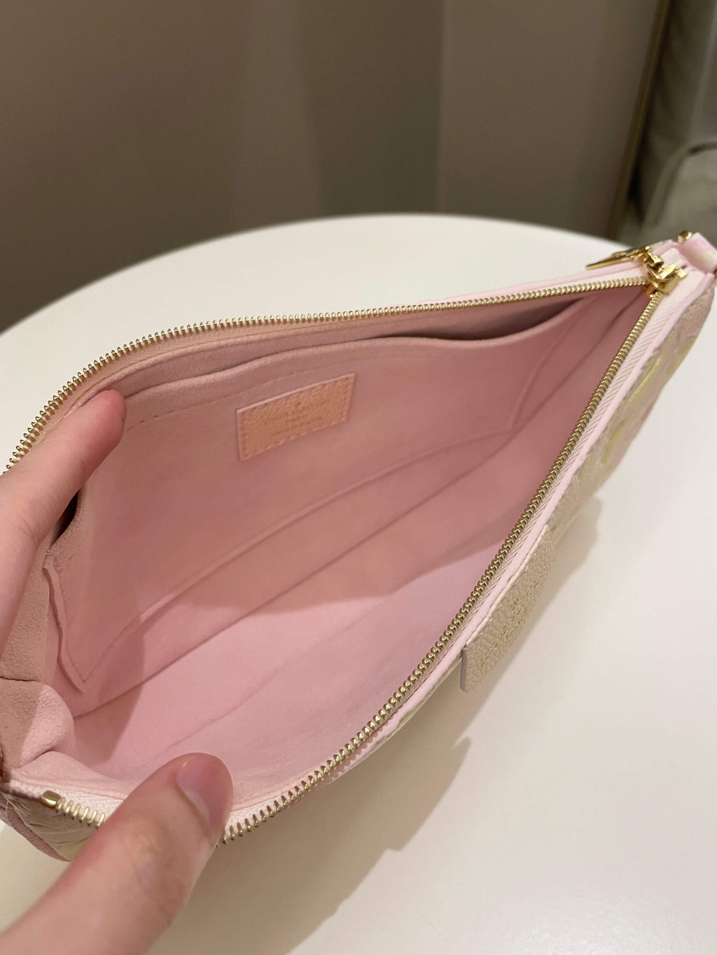 Louis Vuitton Multi Pochette Accesorries Stardust Pink