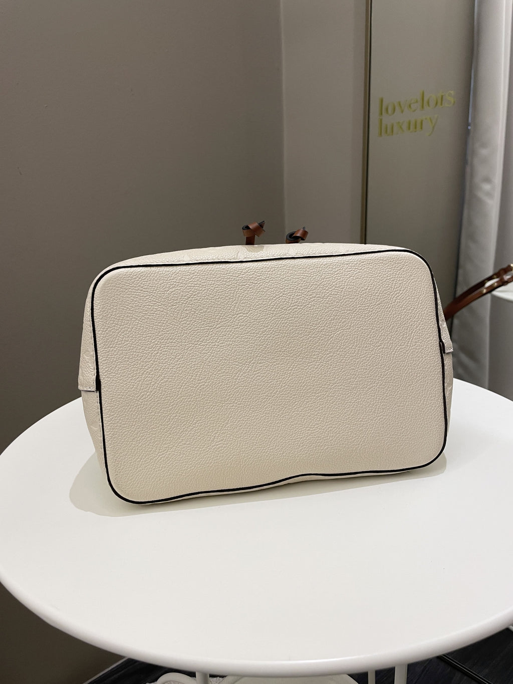 Louis Vuitton Neonoe MM Cream Monogram Empreinte