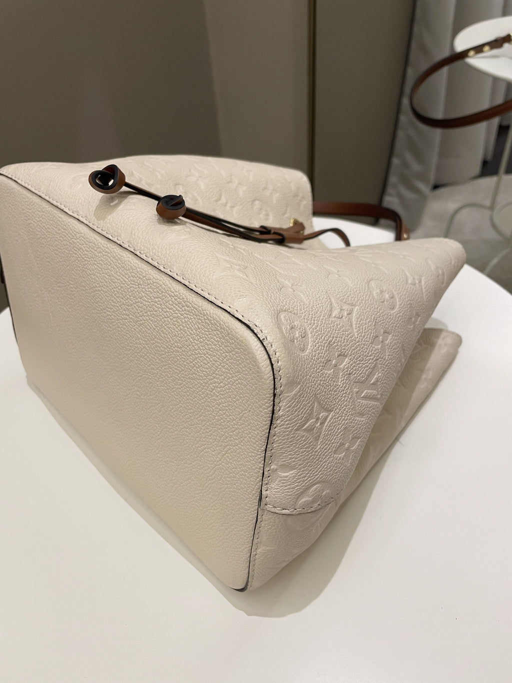 Louis Vuitton Neonoe MM Cream Monogram Empreinte