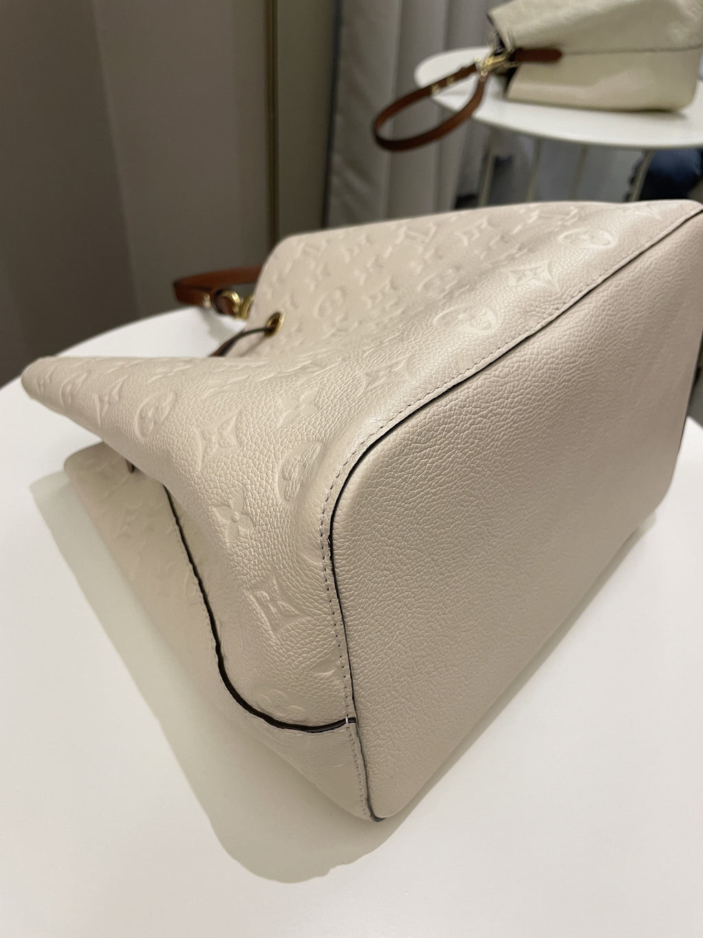 Louis Vuitton Neonoe MM Cream Monogram Empreinte