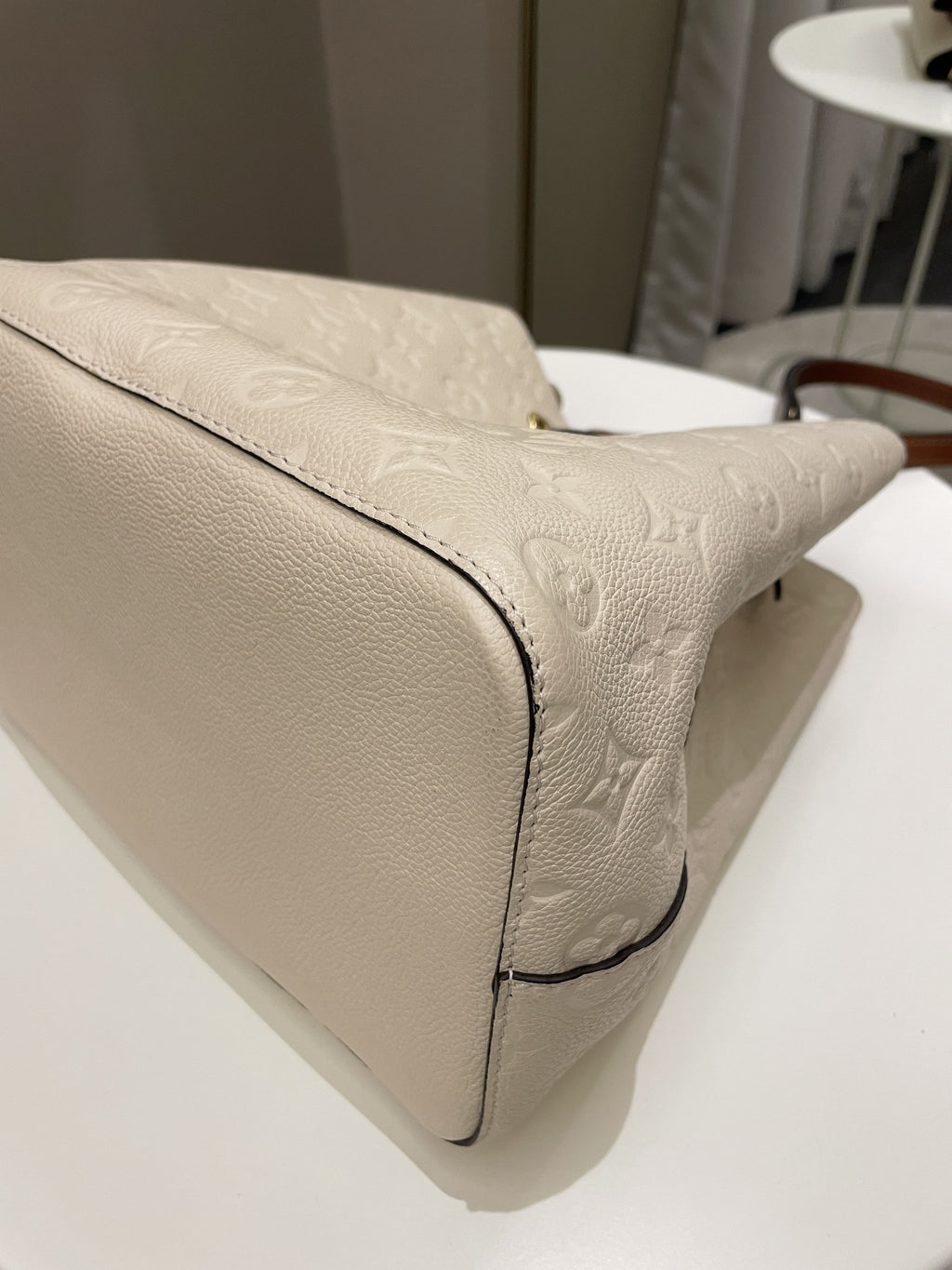 Louis Vuitton Neonoe MM Cream Monogram Empreinte