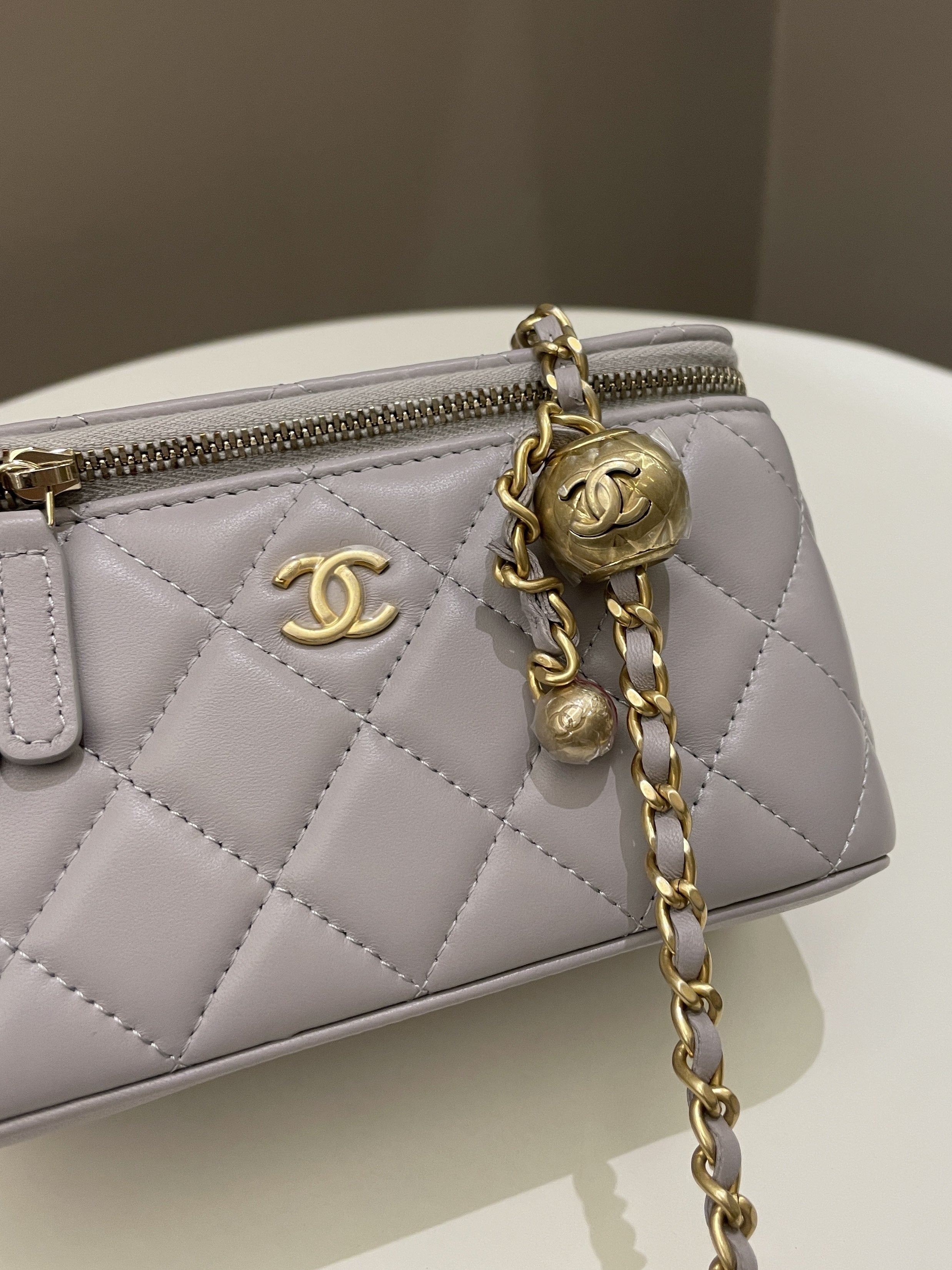 Chanel 22B Pearl Crush Vanity Rectangular Grey Lambskin