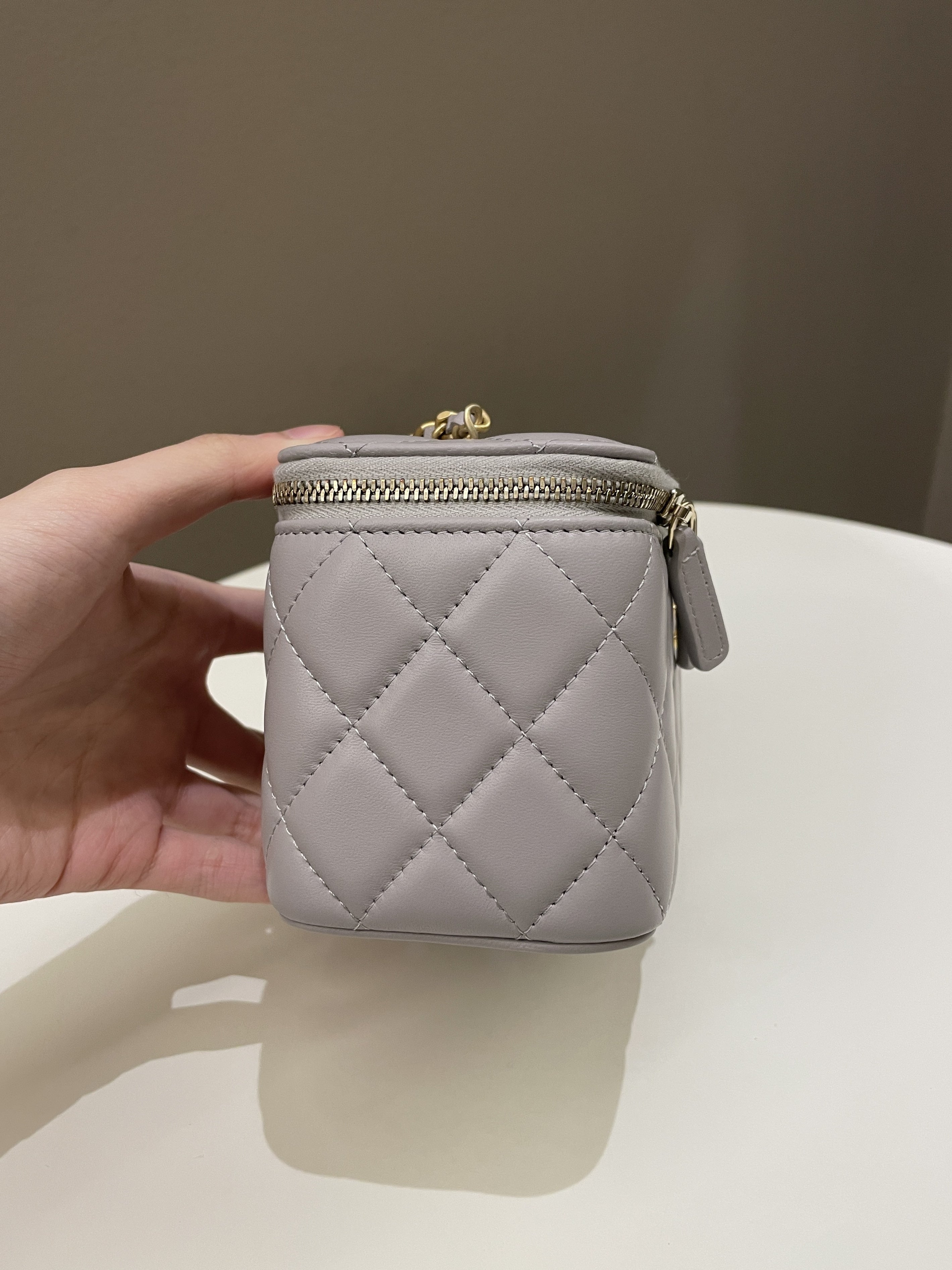 Chanel 22B Pearl Crush Vanity Rectangular Grey Lambskin
