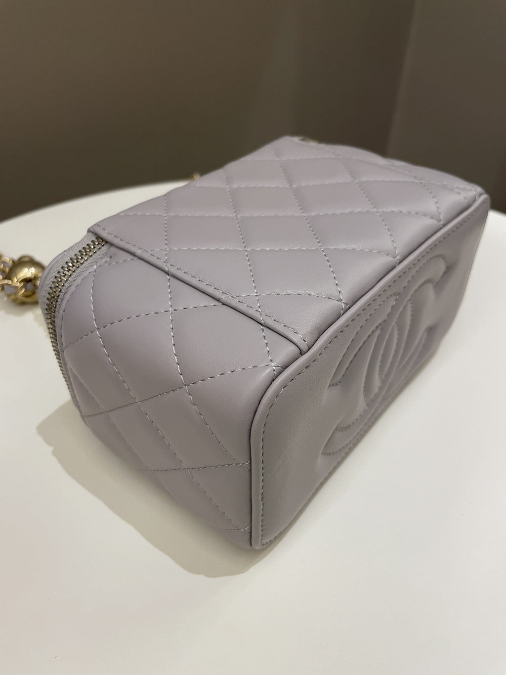 Chanel 22B Pearl Crush Vanity Rectangular Grey Lambskin