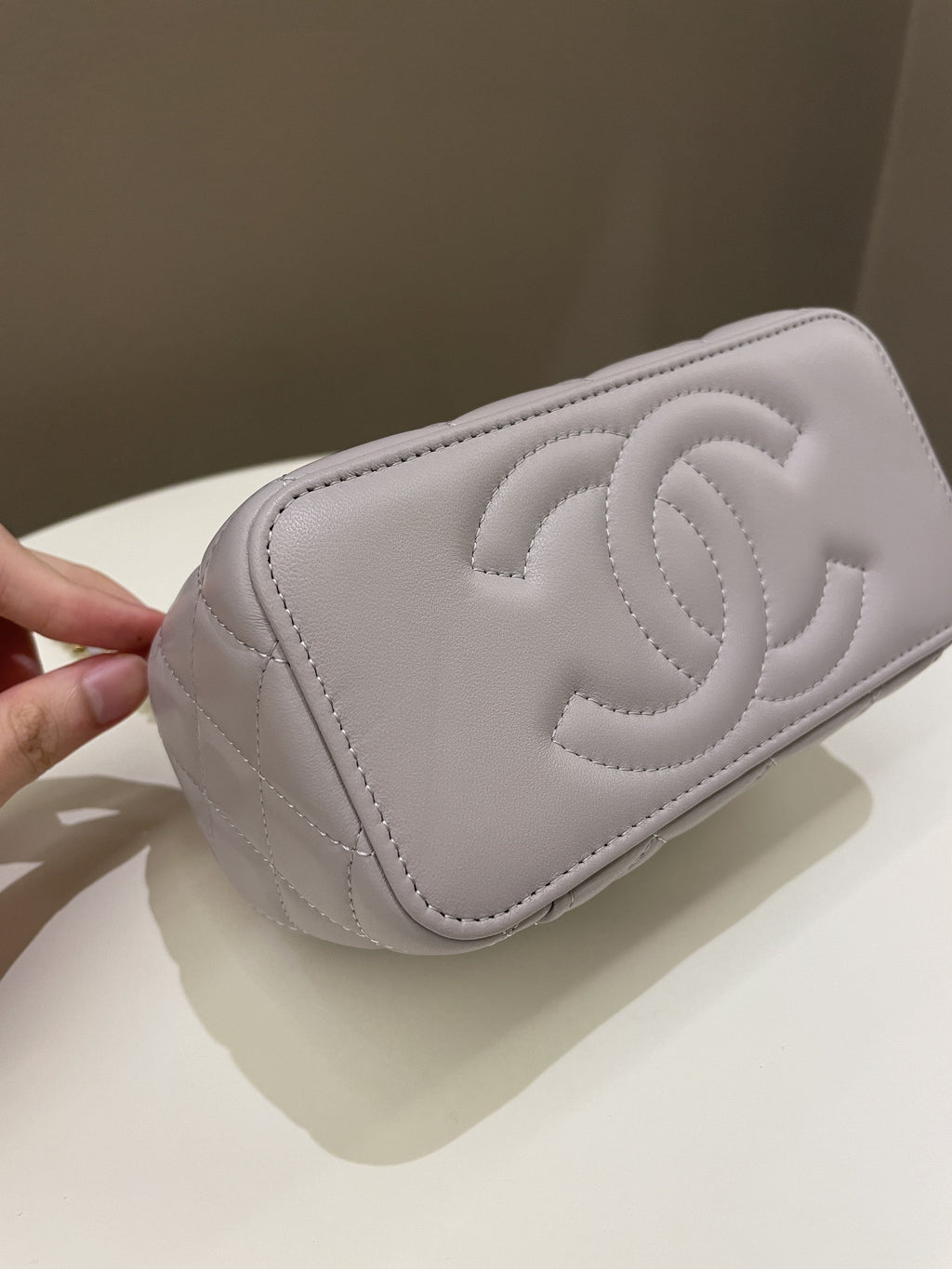Chanel 22B Pearl Crush Vanity Rectangular Grey Lambskin