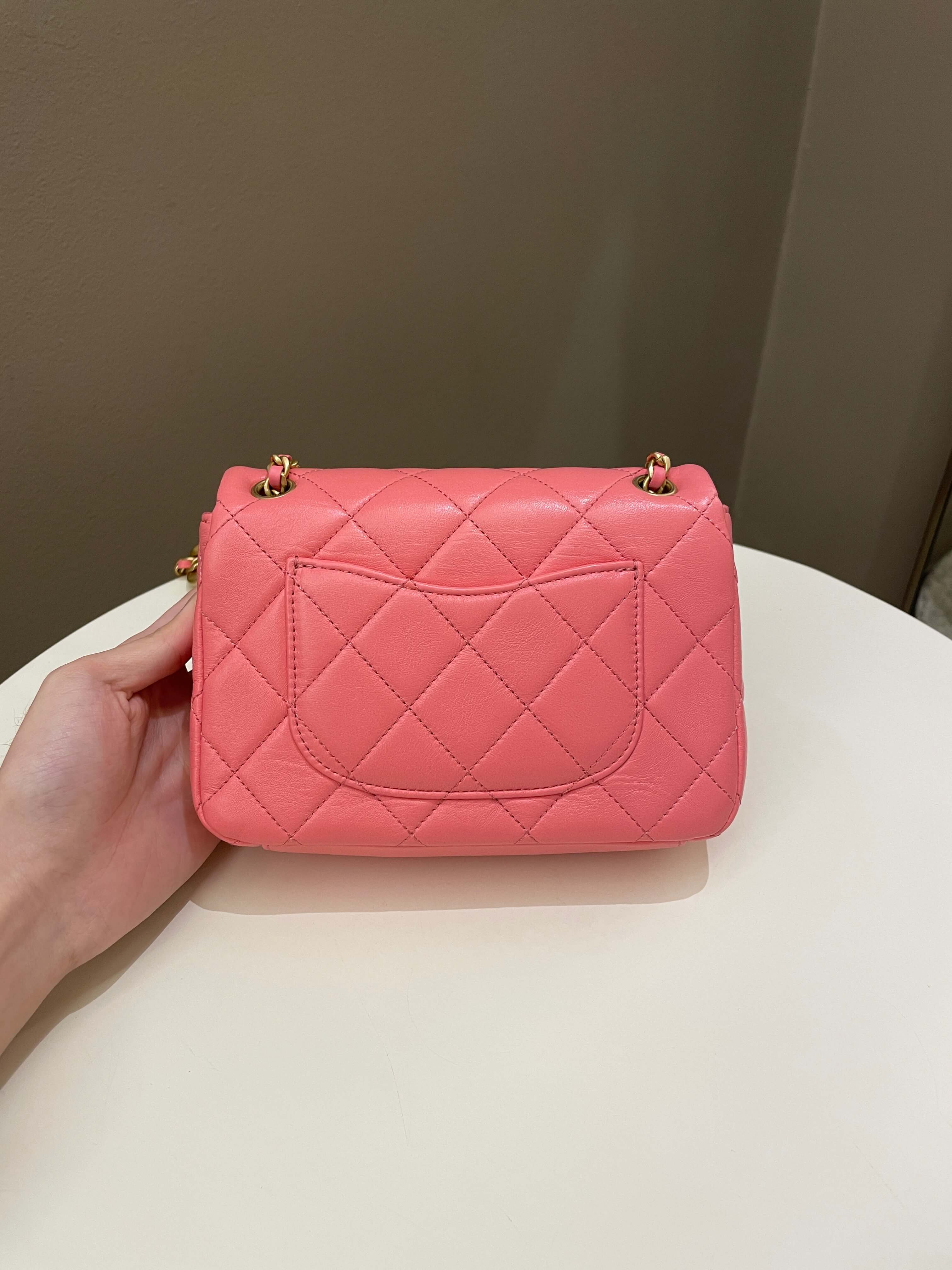 Chanel 22P Chain Cc Flap Bag  Pink Calfksin