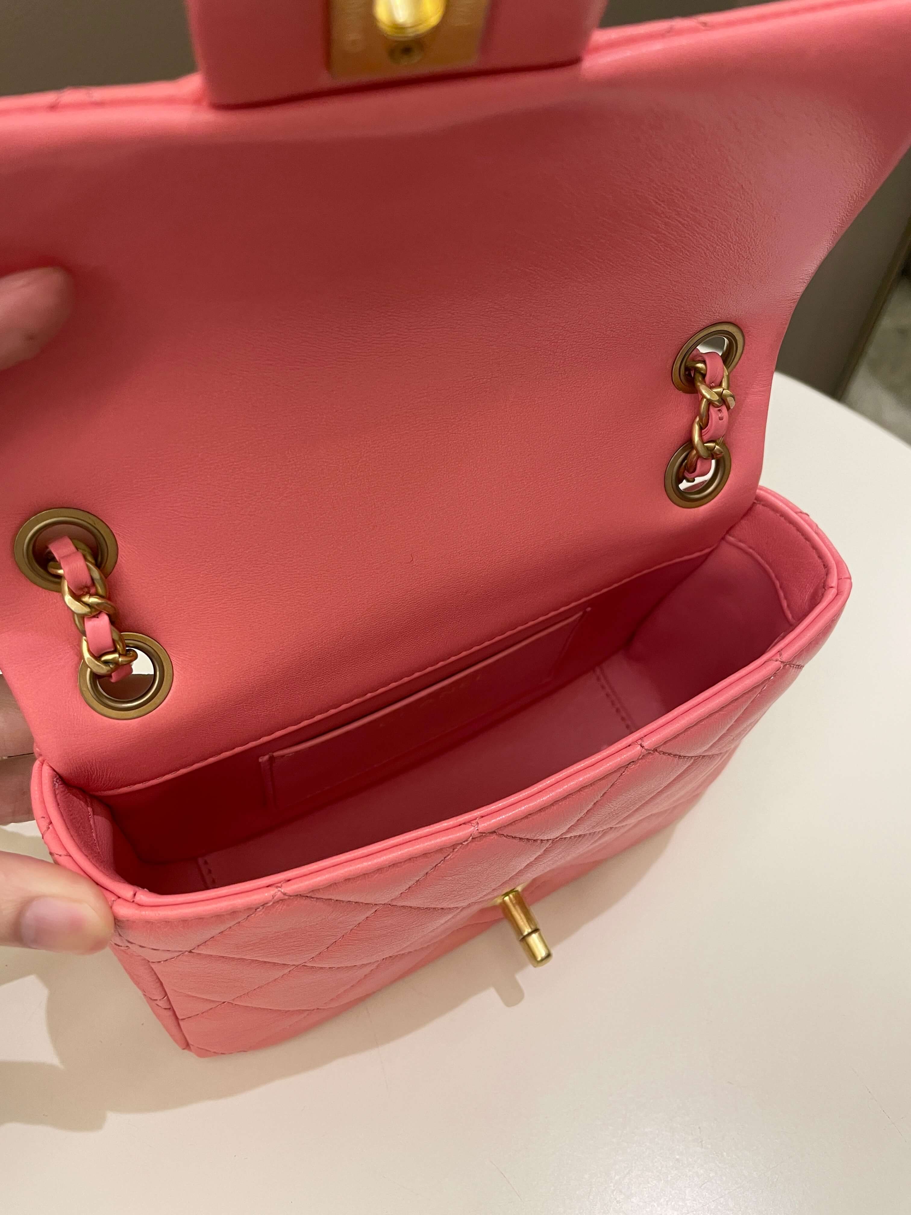 Chanel 22P Chain Cc Flap Bag  Pink Calfksin