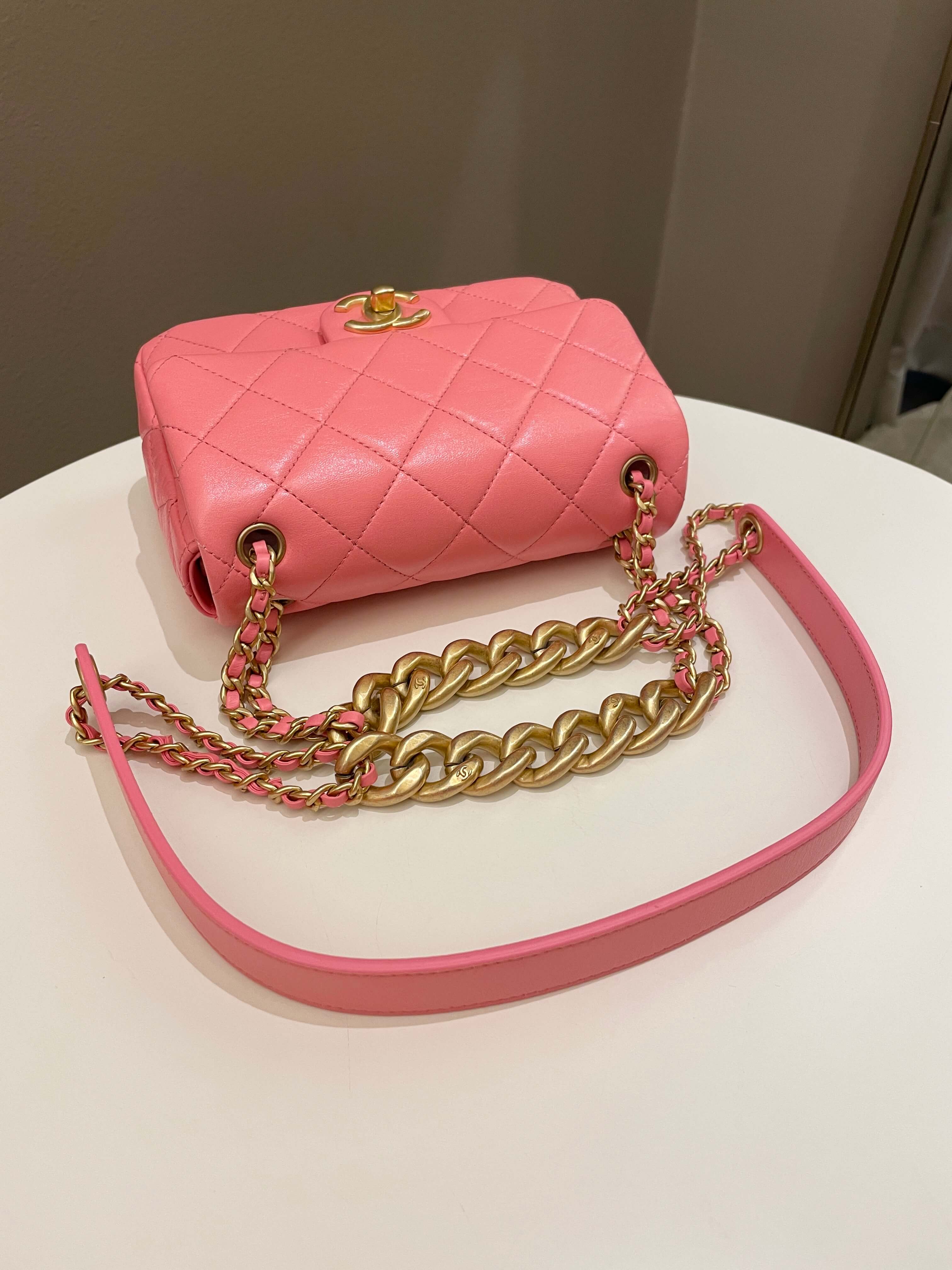 Chanel 22P Chain Cc Flap Bag  Pink Calfksin
