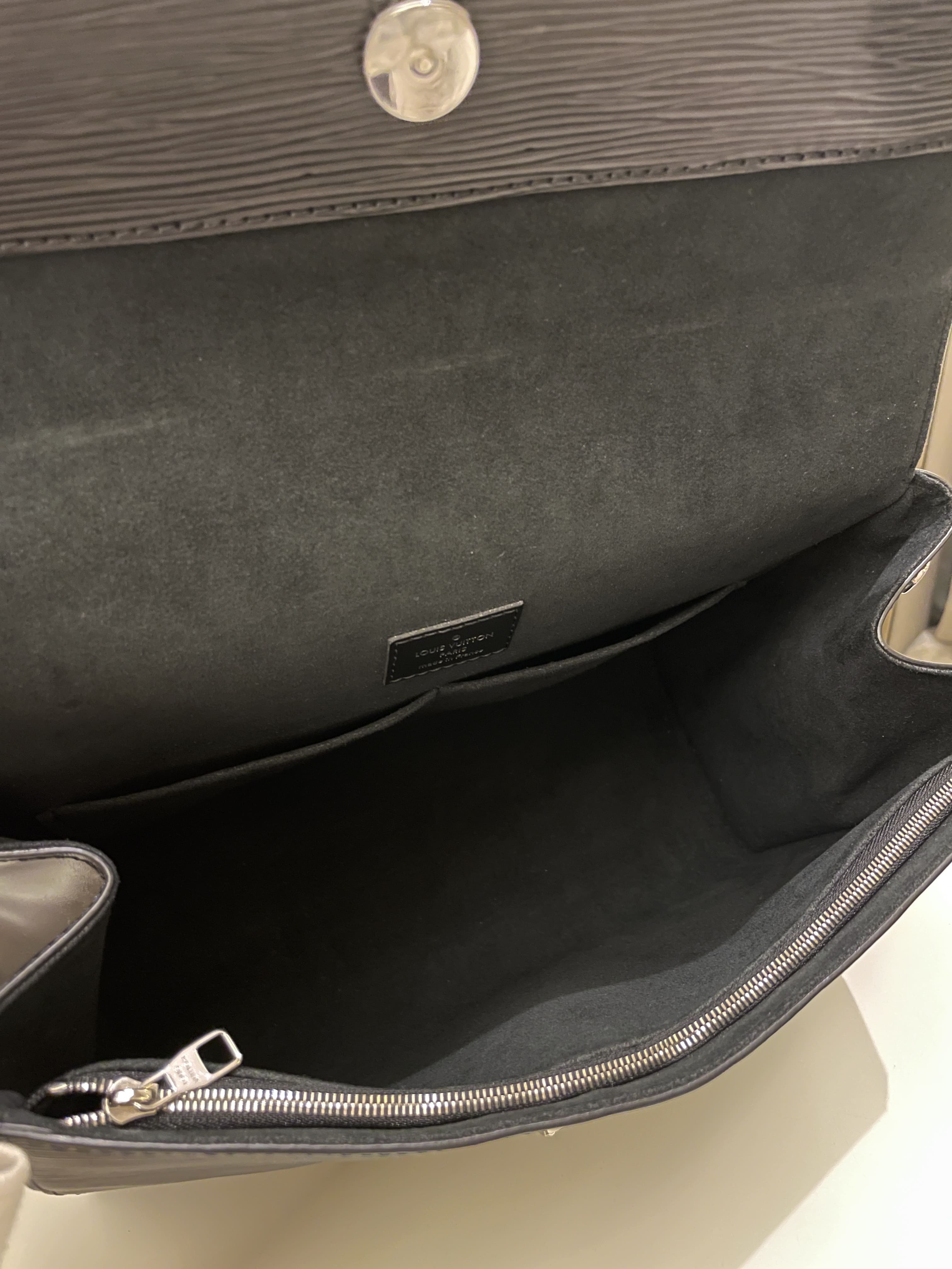 Louis Vuitton Cluny MM Black Epi