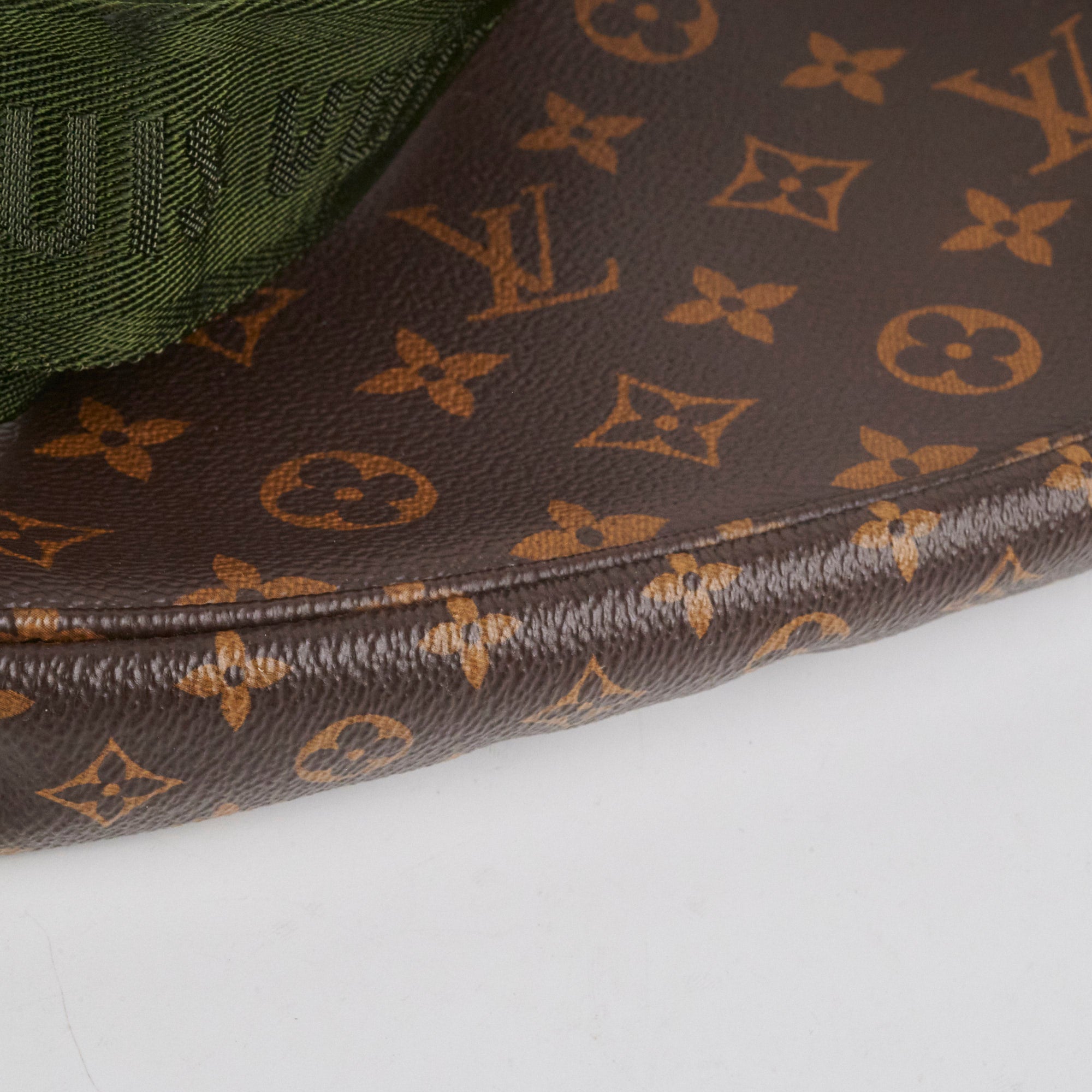 Louis Vuitton Khaki Multi Pochette Accessories Monogram