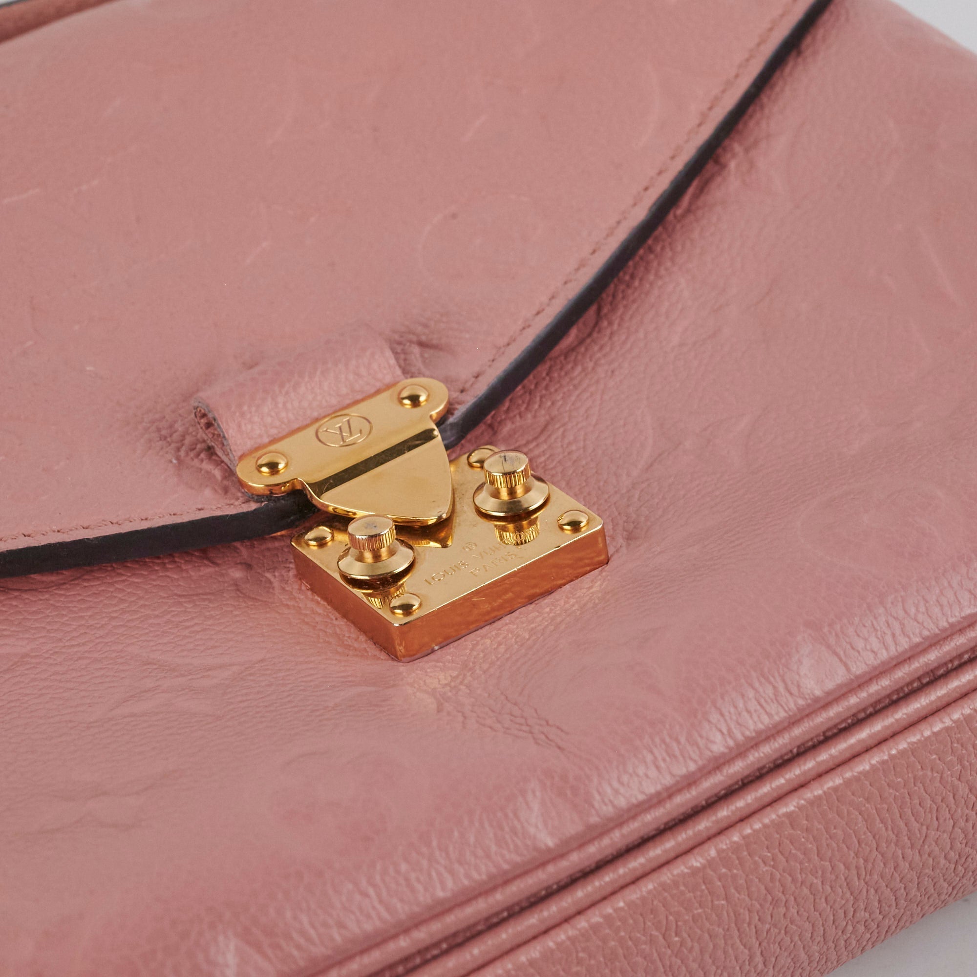 Louis Vuitton Pochette Metis Empreinte Pink