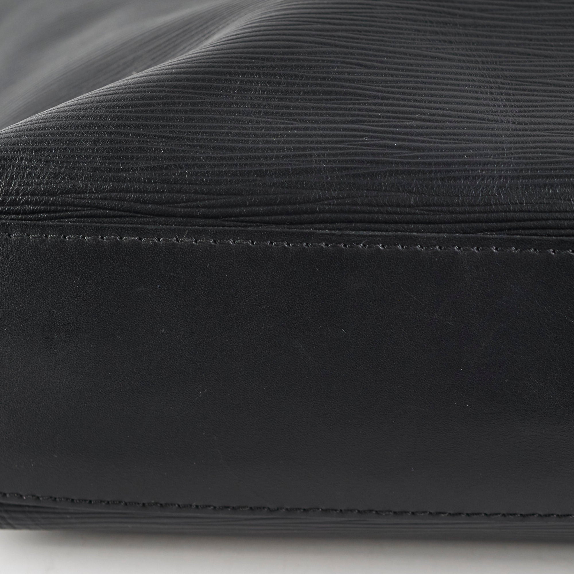 Louis Vuitton Large Epi Cabas Sac Jour Black