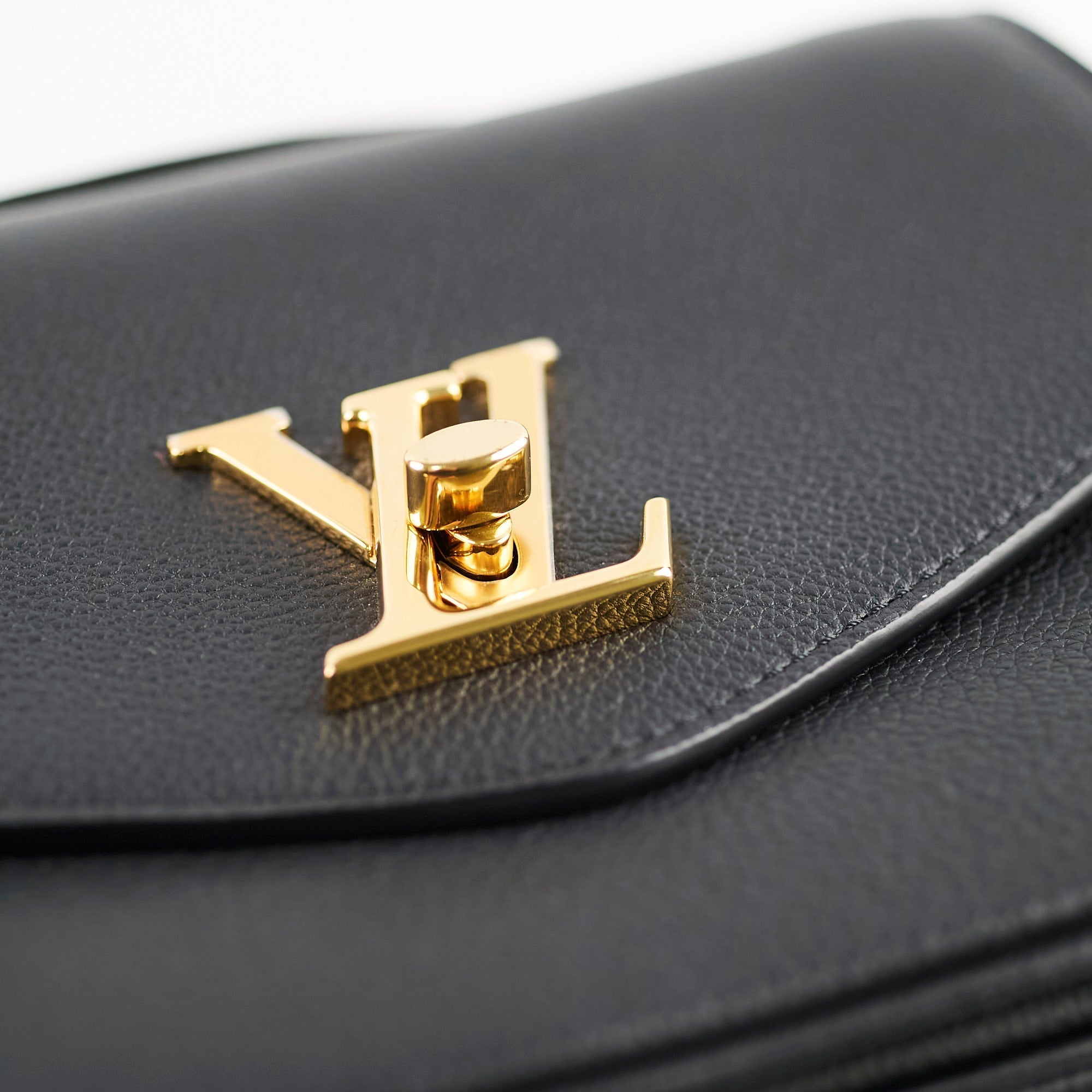 Louis Vuitton Oxford Lock Me Black