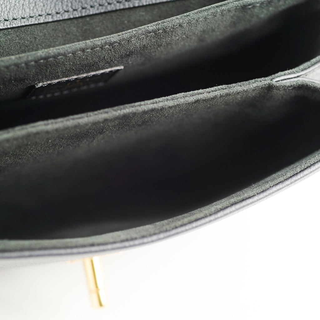 Louis Vuitton Oxford Lock Me Black