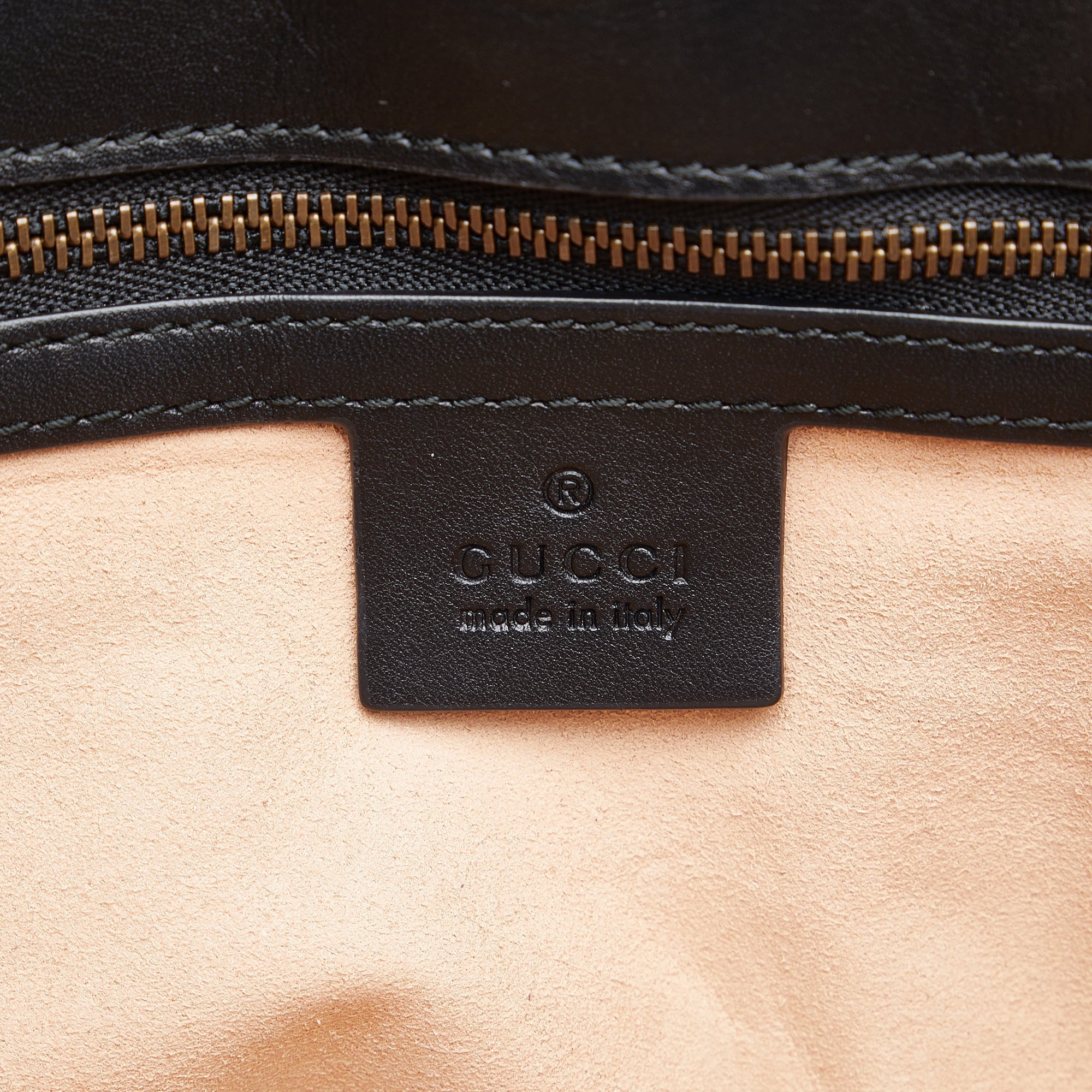 GG Marmont Matelasse Leather Shoulder Bag
