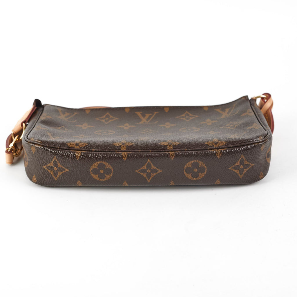 Louis Vuitton Pochette Accessories Monogram