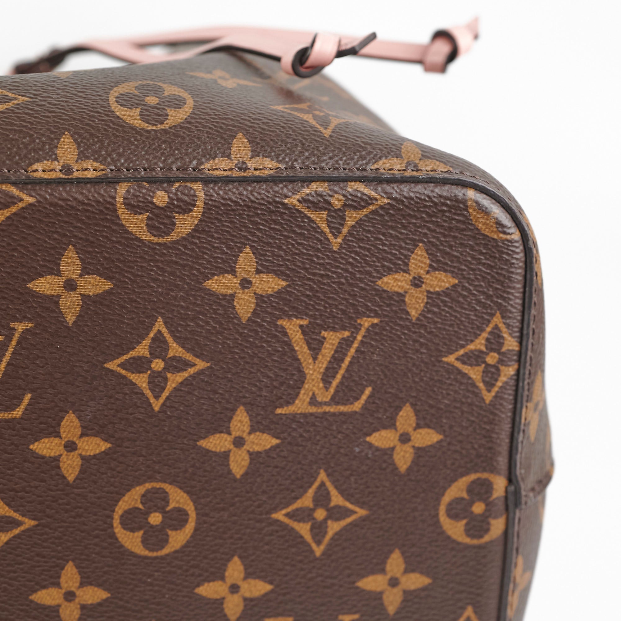Louis Vuitton Neo Noe Monogram Pink