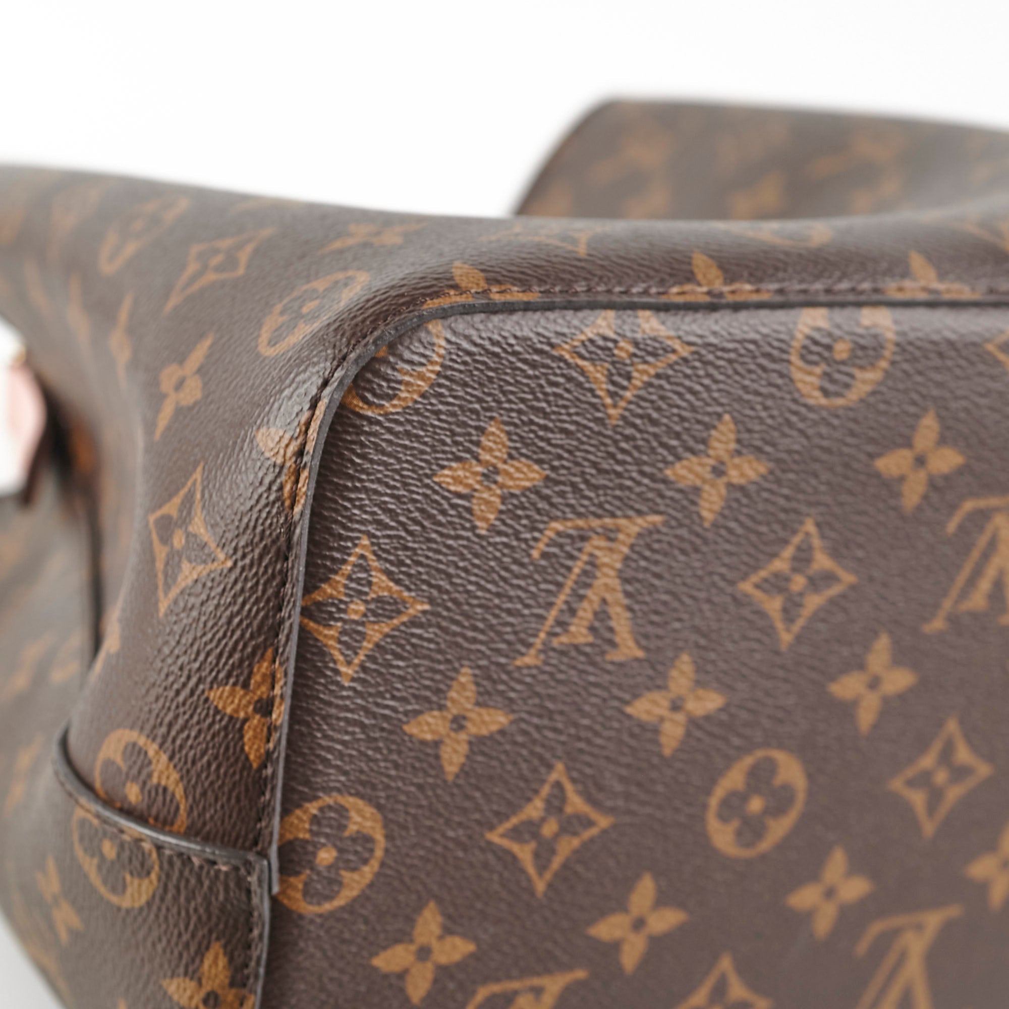 Louis Vuitton Neo Noe Monogram Pink