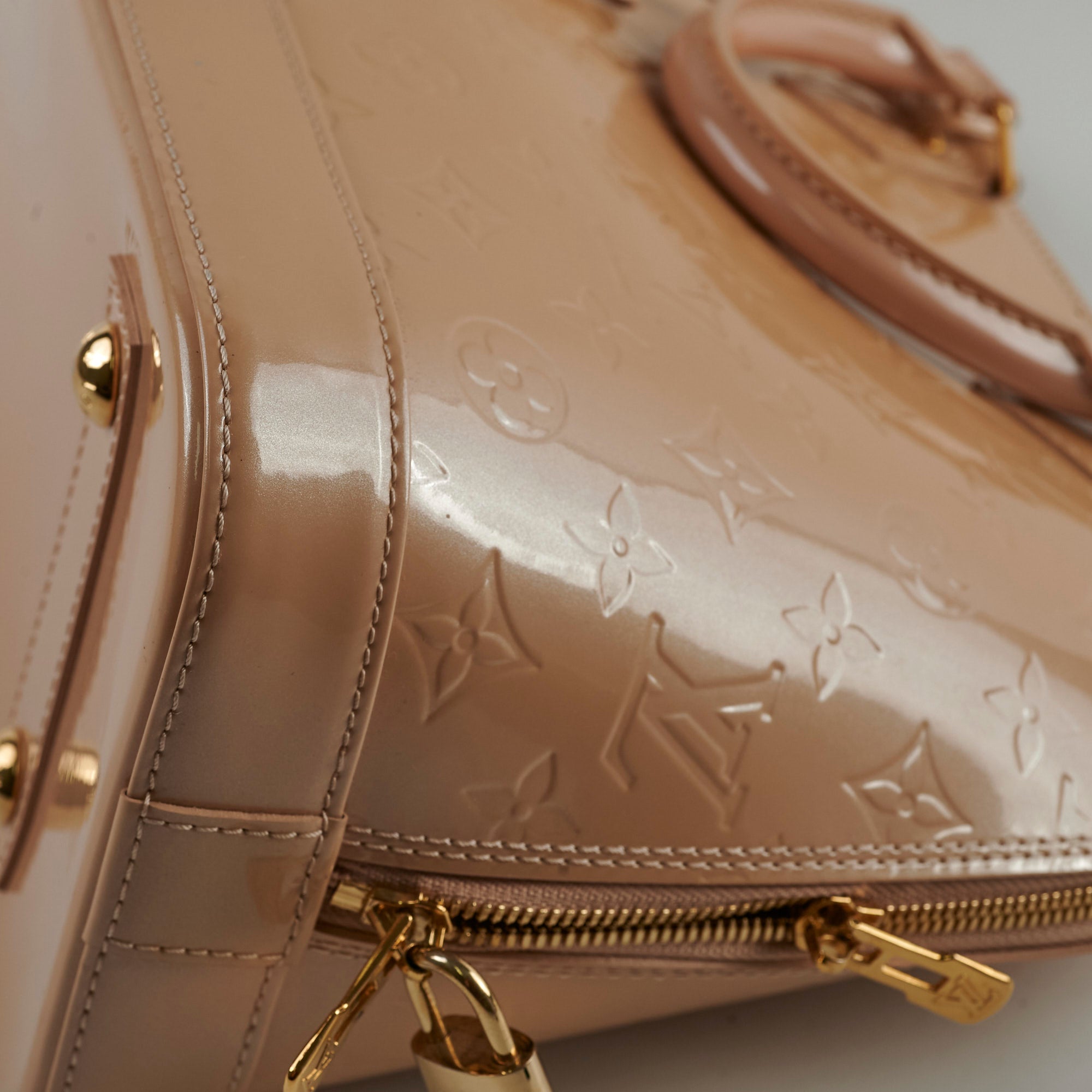 Louis Vuitton Vernis Alma PM Rose Florentine