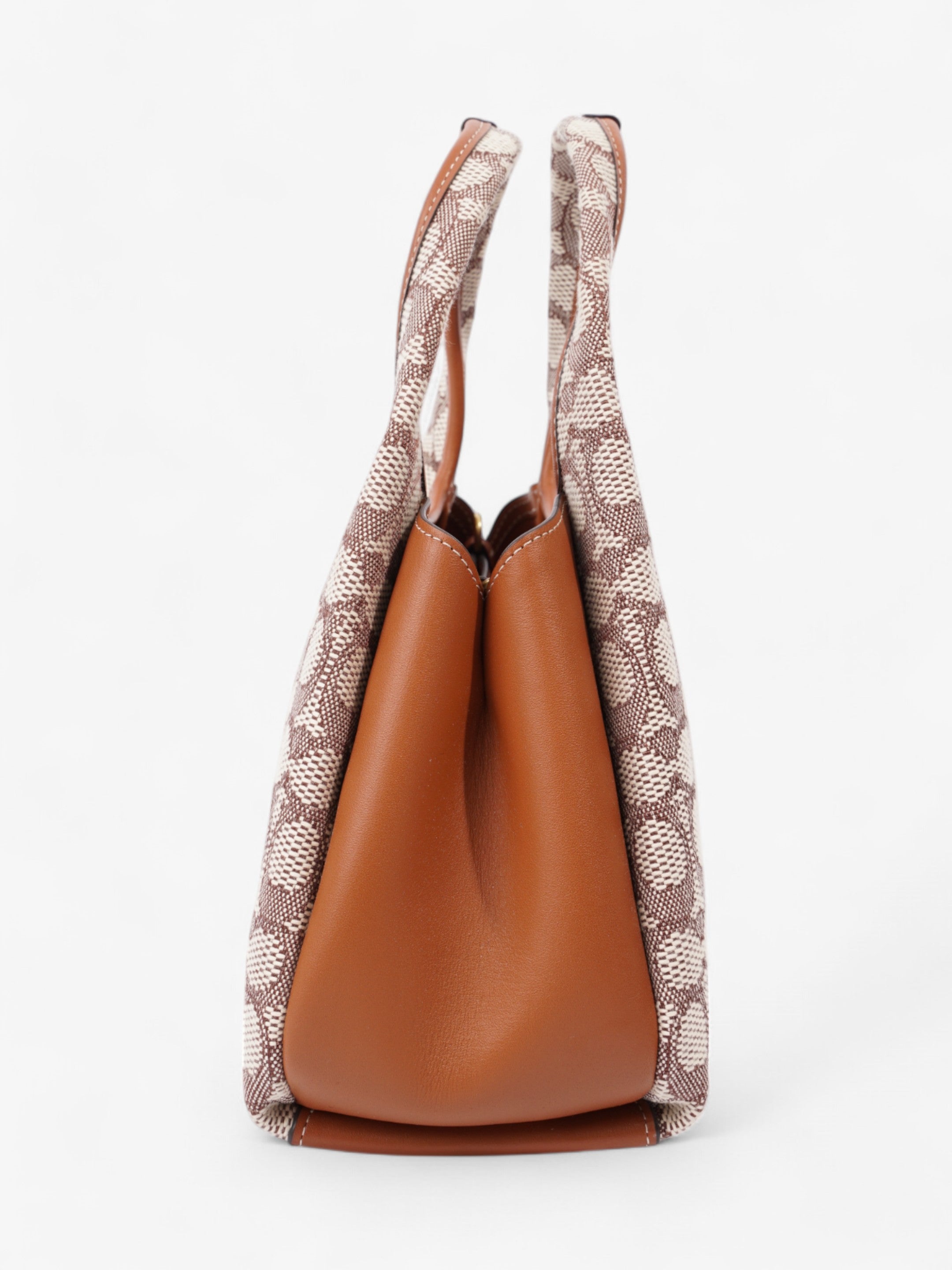 Coach Lana Brown / White Cotton 23