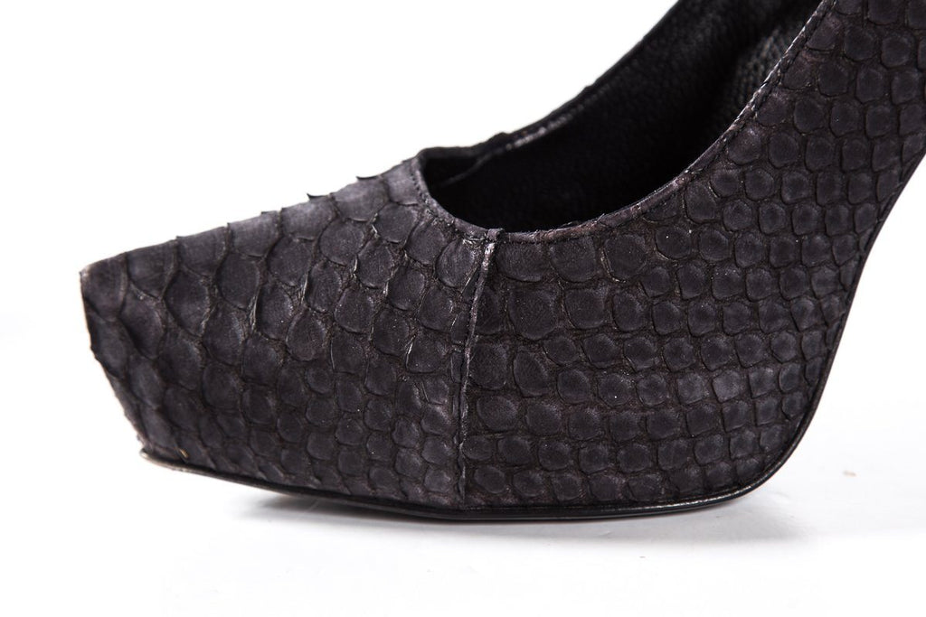 Roberto Botticelli Black Matte Python Skin Heels SZ 39 Sale