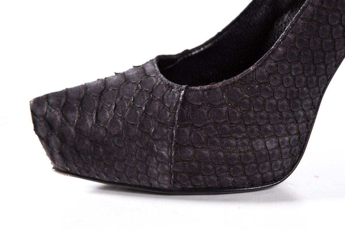 Roberto Botticelli Black Matte Python Skin Heels SZ 39 Sale
