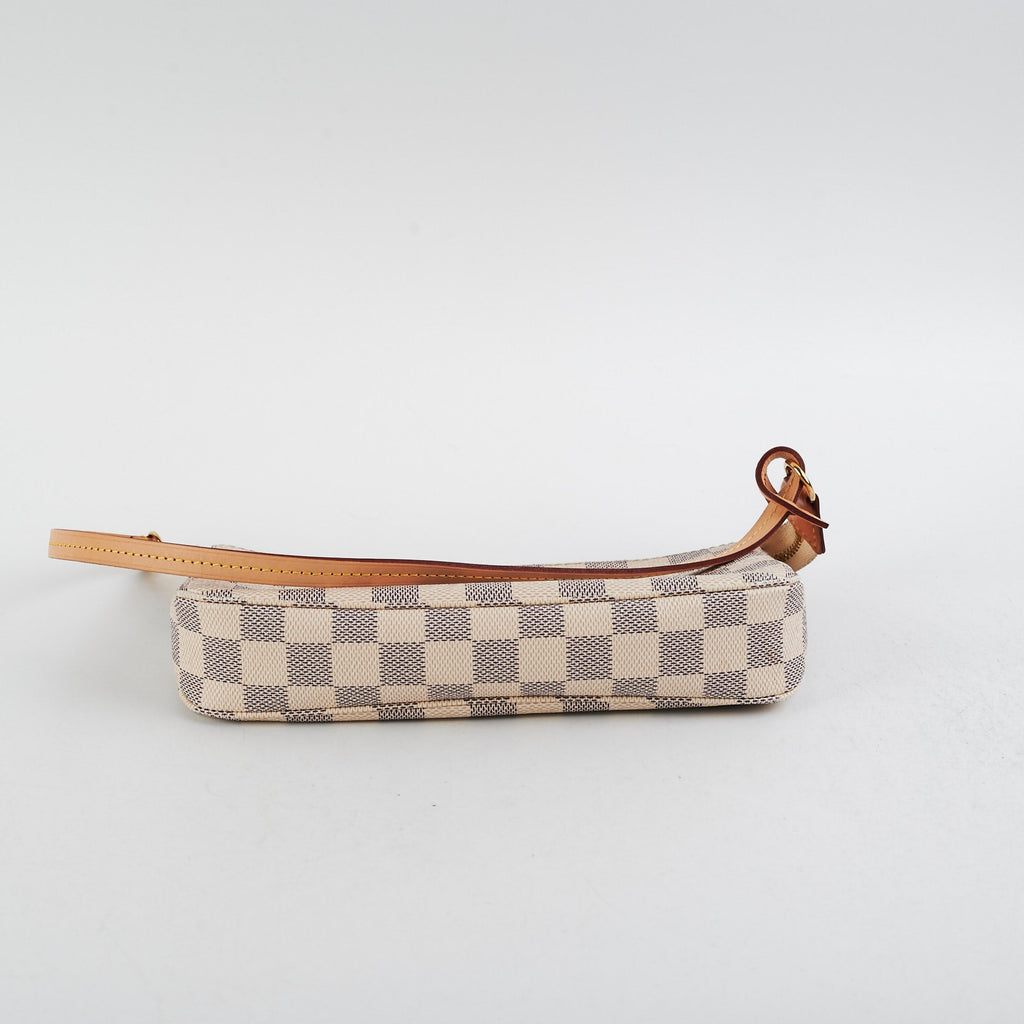 Louis Vuitton Pochette Damier Zur