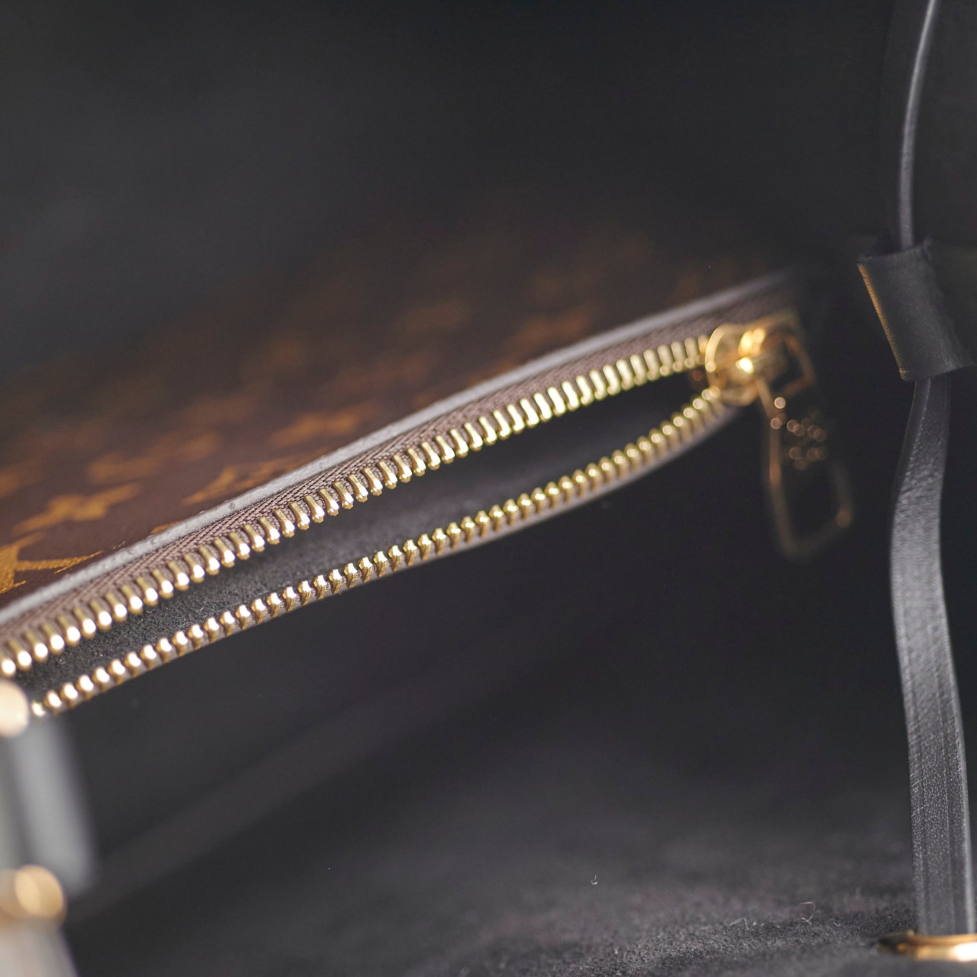 Louis Vuitton Neo Noe Monogram Black