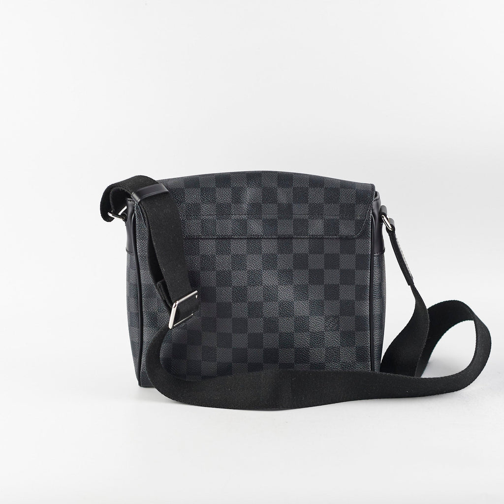 Louis Vuitton Small Men Messenger Crossbody Bag Damier Eclipse