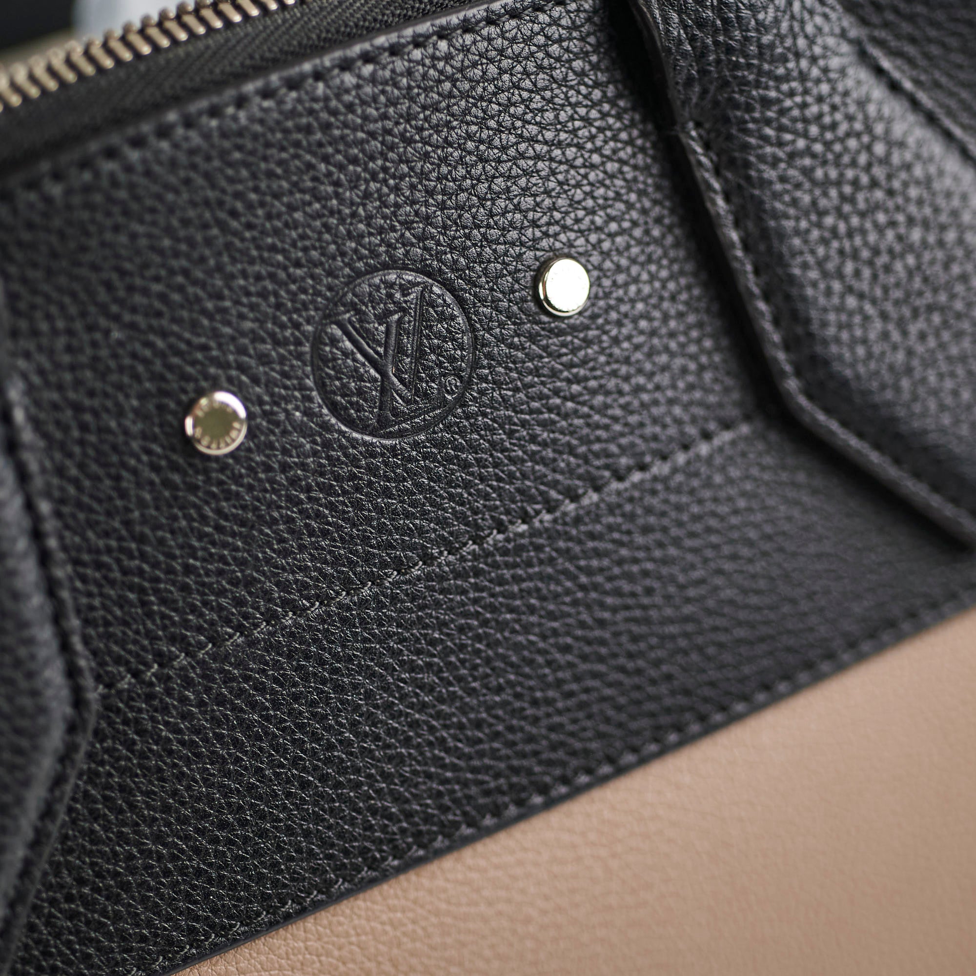 Louis Vuitton City Steamer MM Black/Sand