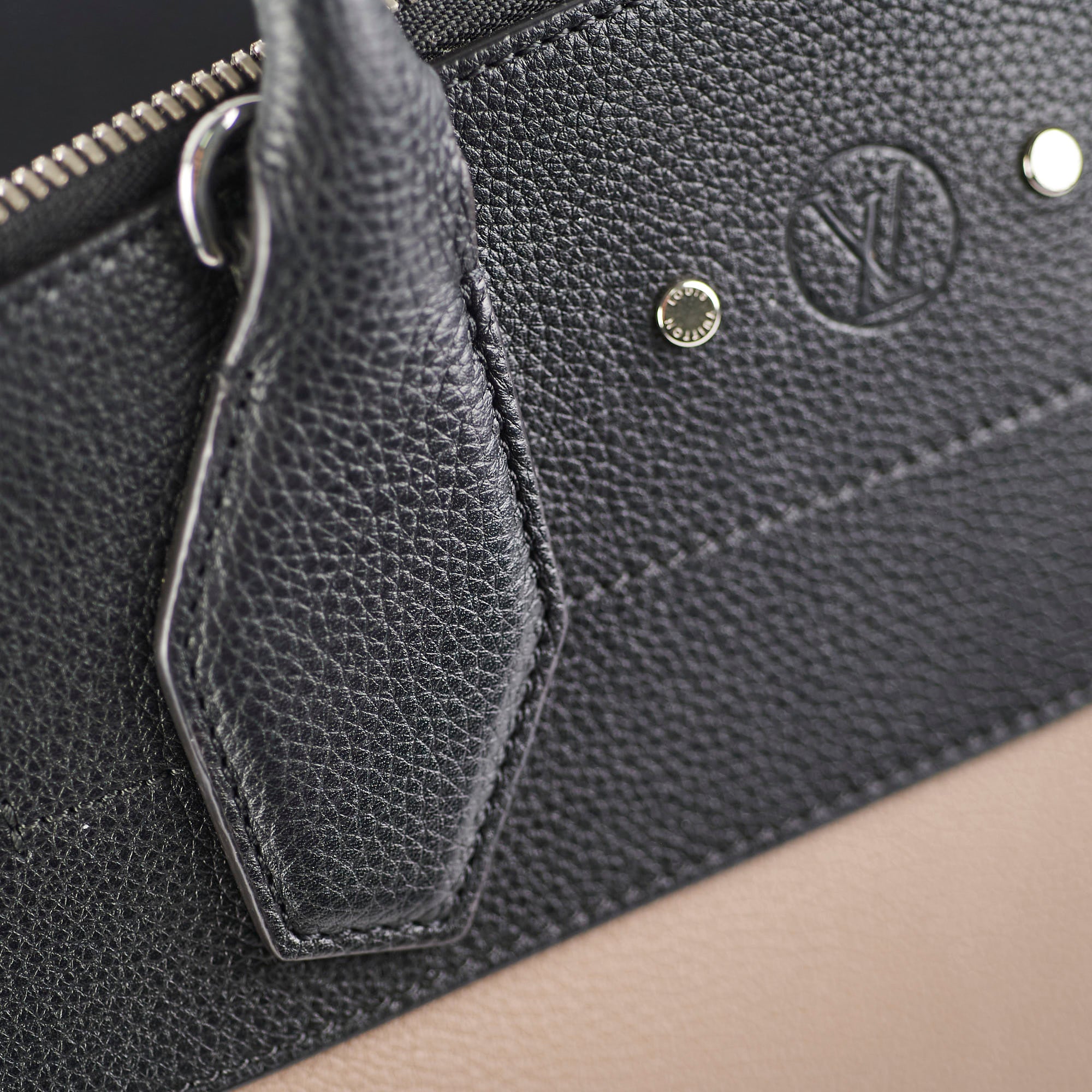 Louis Vuitton City Steamer MM Black/Sand